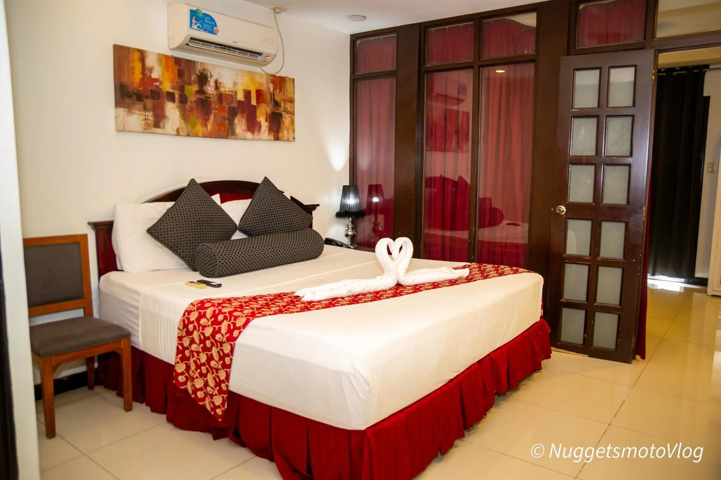 Bedroom, Bed in Grand Central Hotel