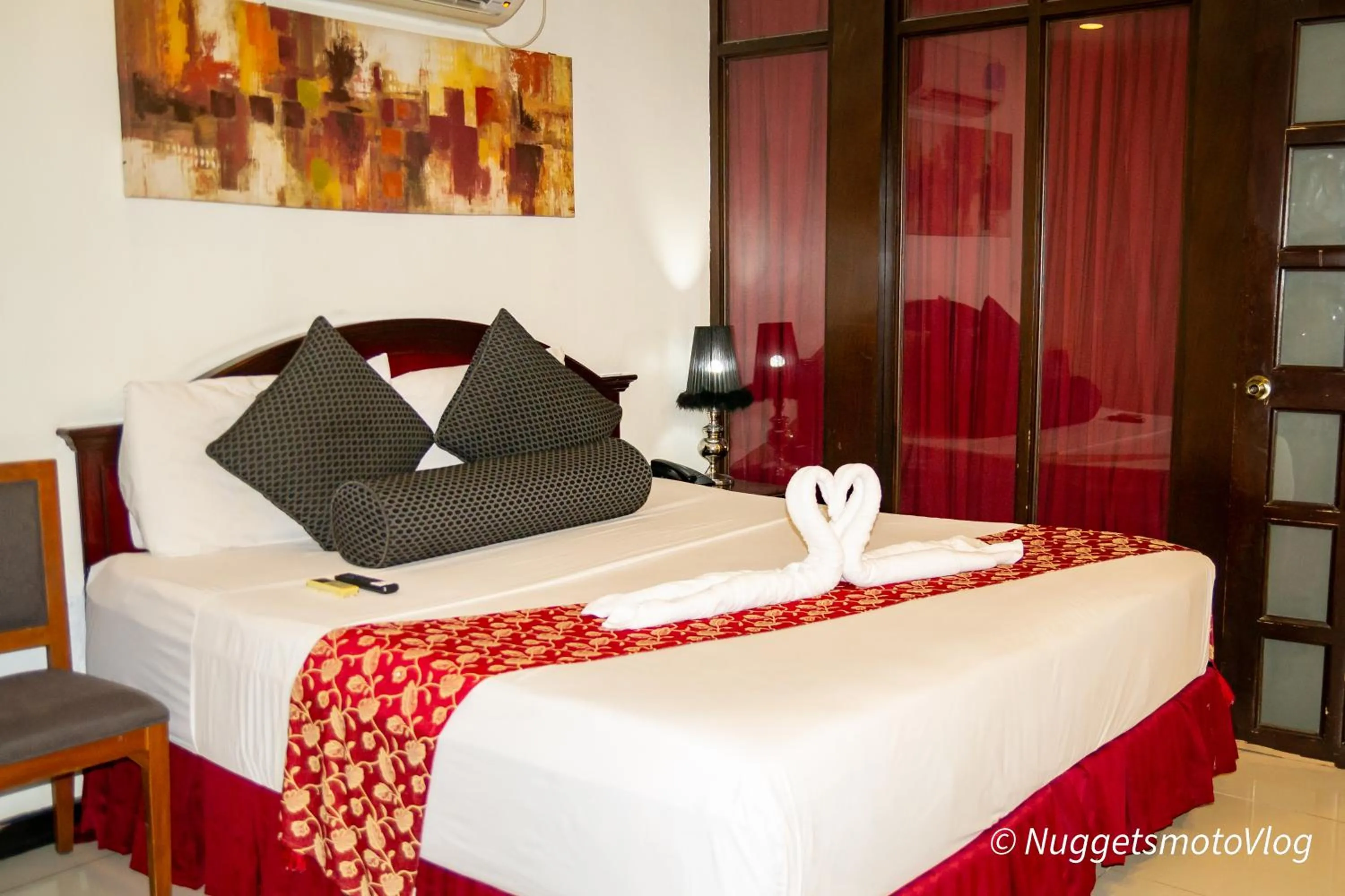 Bedroom, Bed in Grand Central Hotel