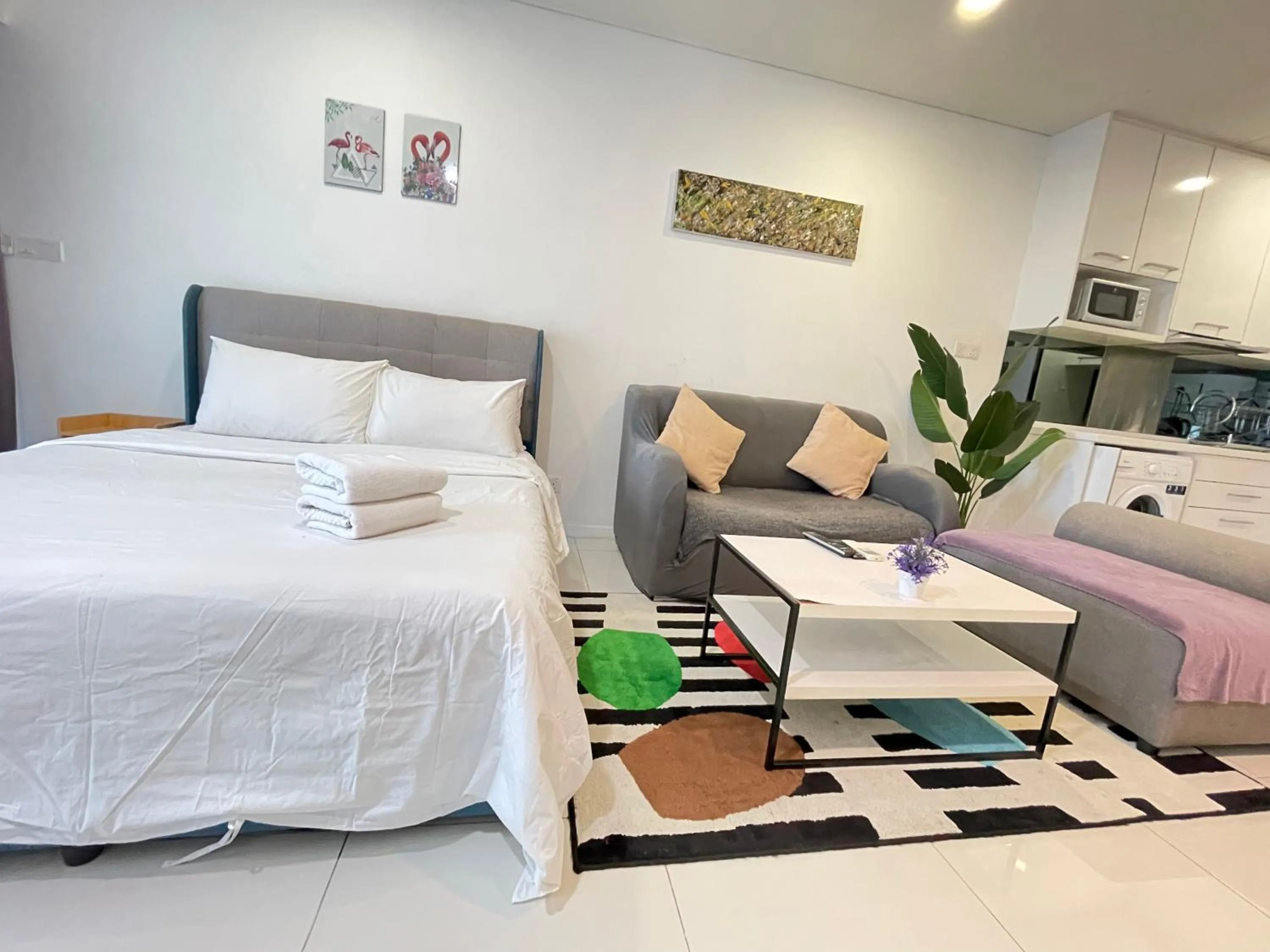 Bed in Mercu Summer Suite KLCC by Kuminshu