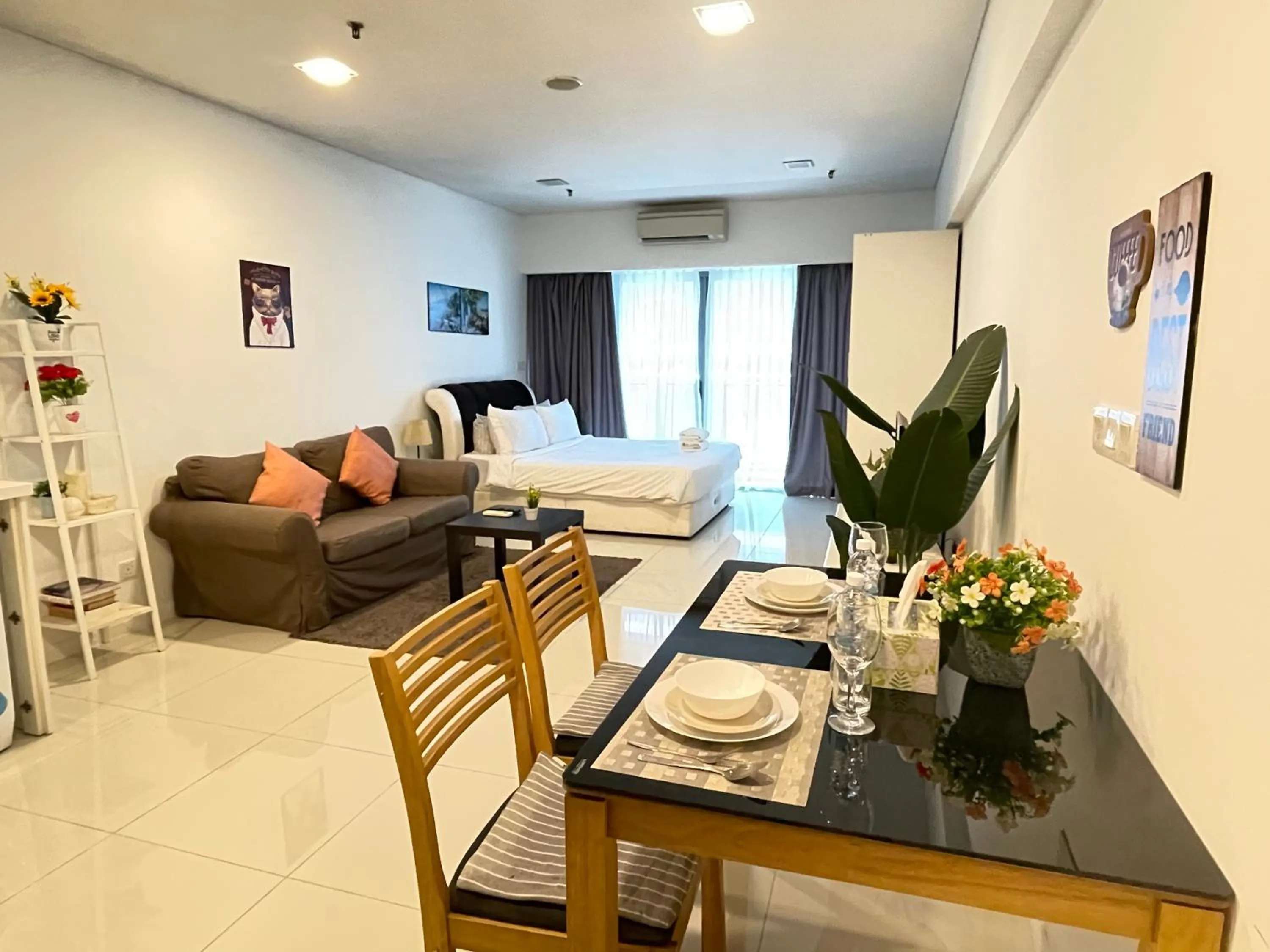 Bed in Mercu Summer Suite KLCC by Kuminshu