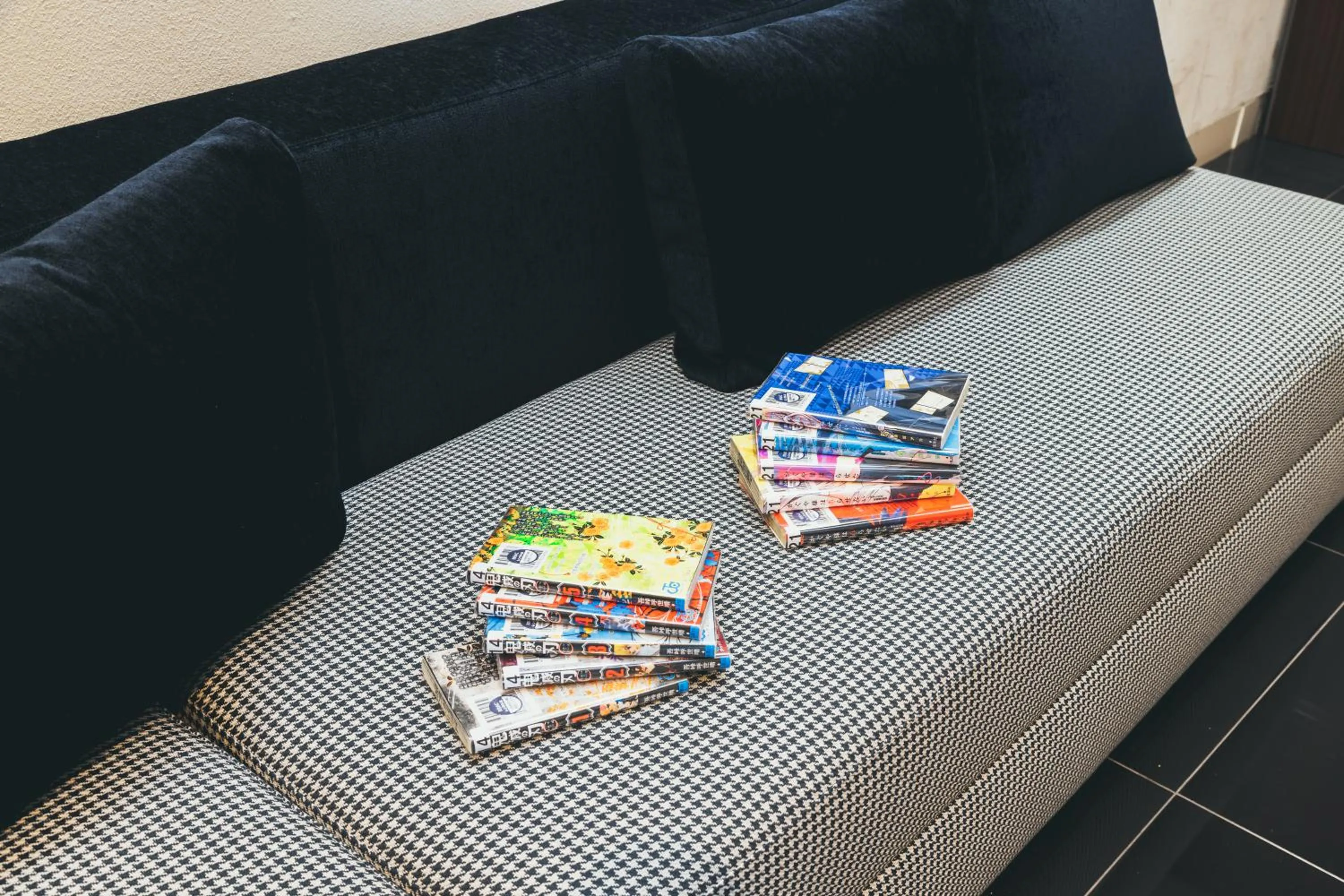 Lobby or reception in Quintessa Hotel Kokura Comic & Books