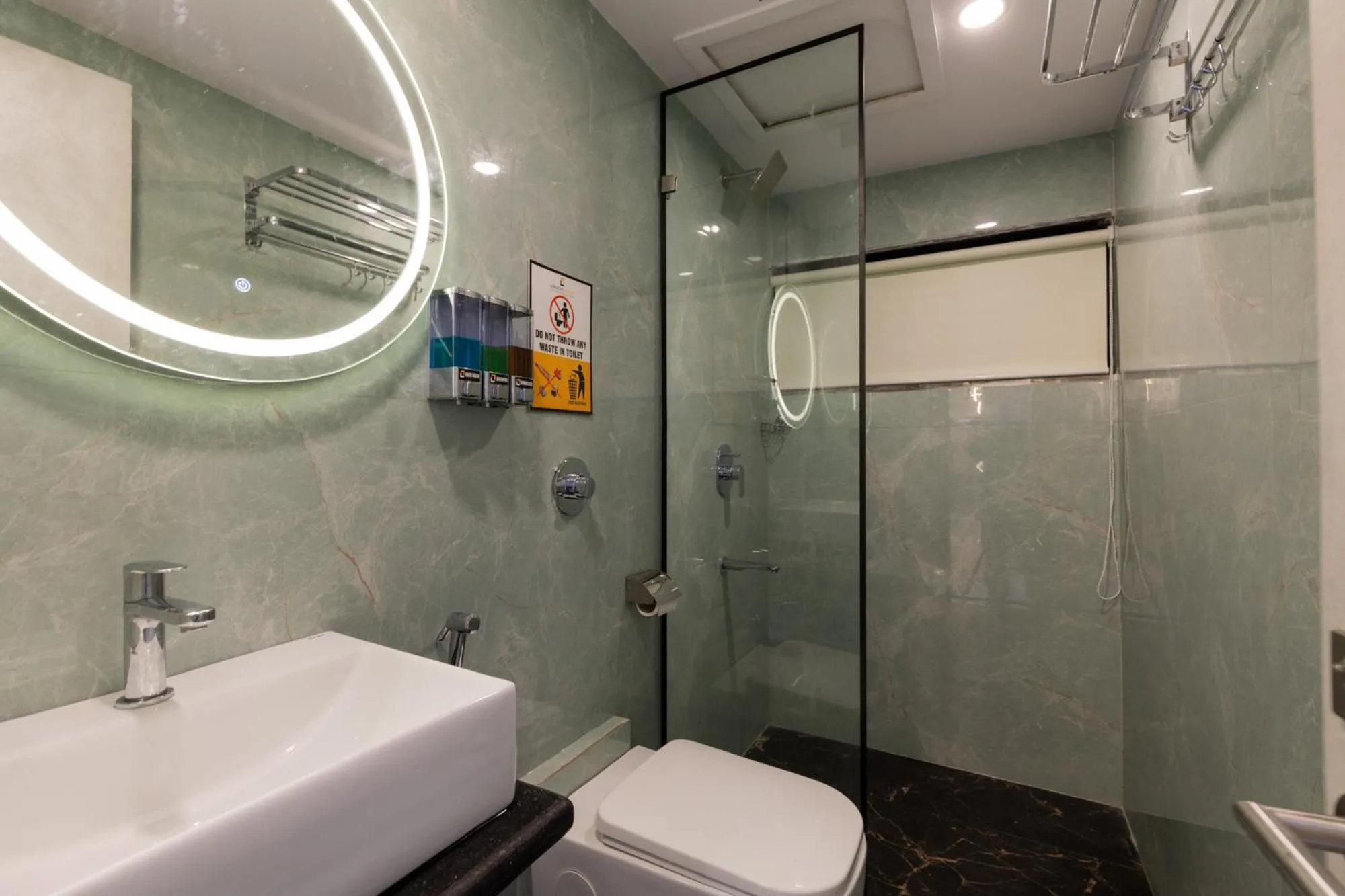 Hotel Larmont Luxury