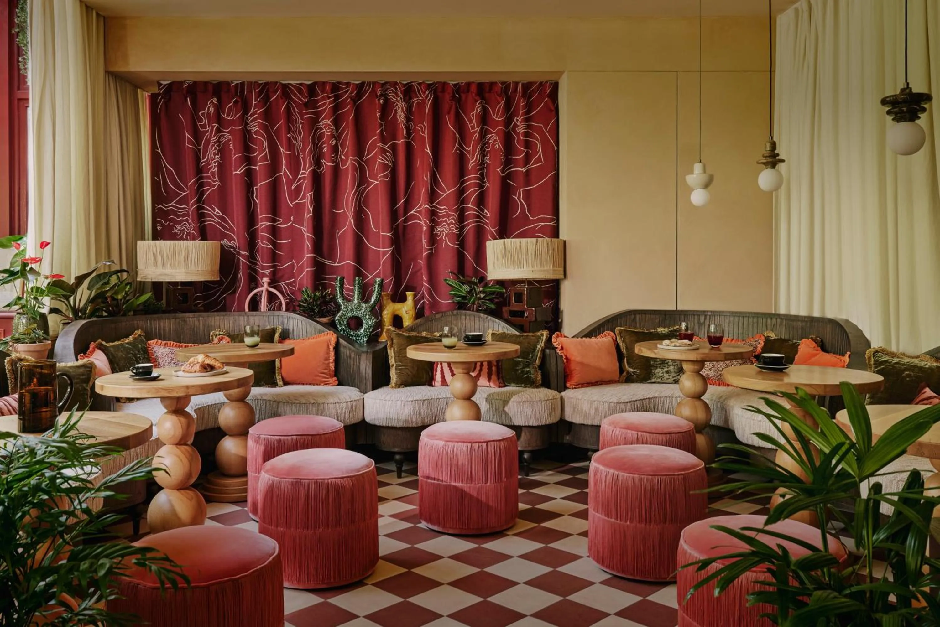 Restaurant/places to eat in Ember Locke Kensington