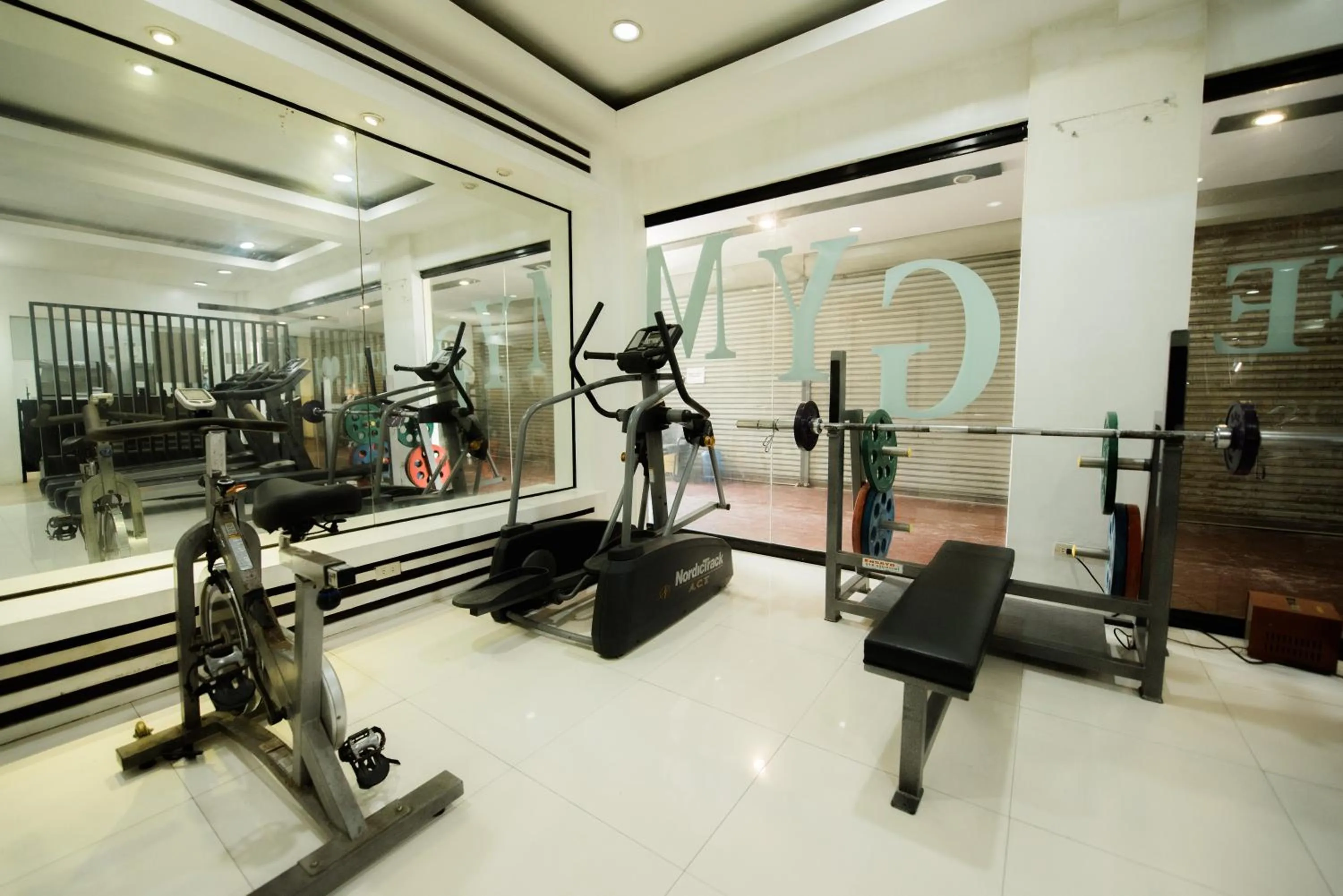 Fitness centre/facilities in SunCity Suites