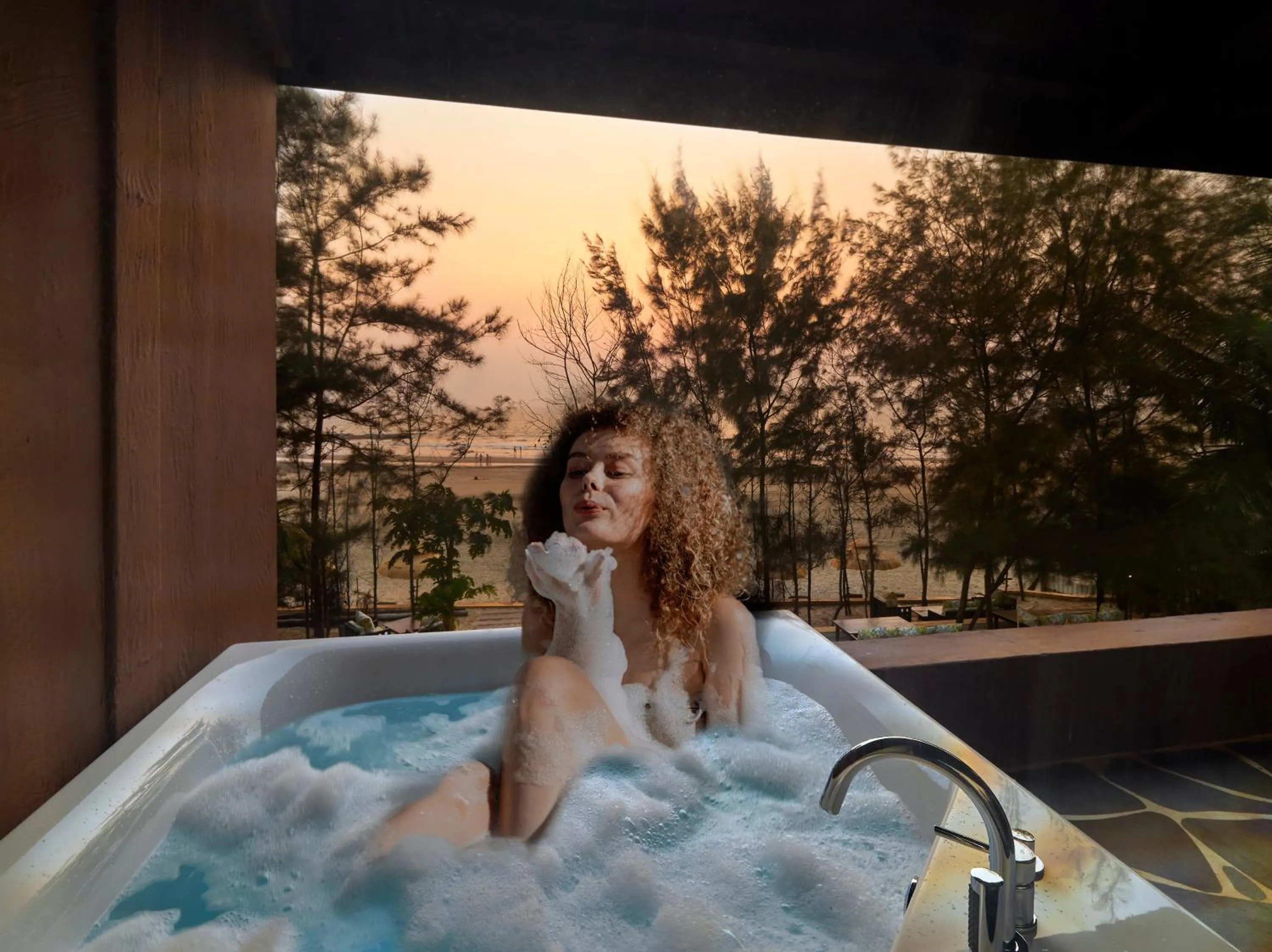 Balcony/Terrace in Red Thread Morjim