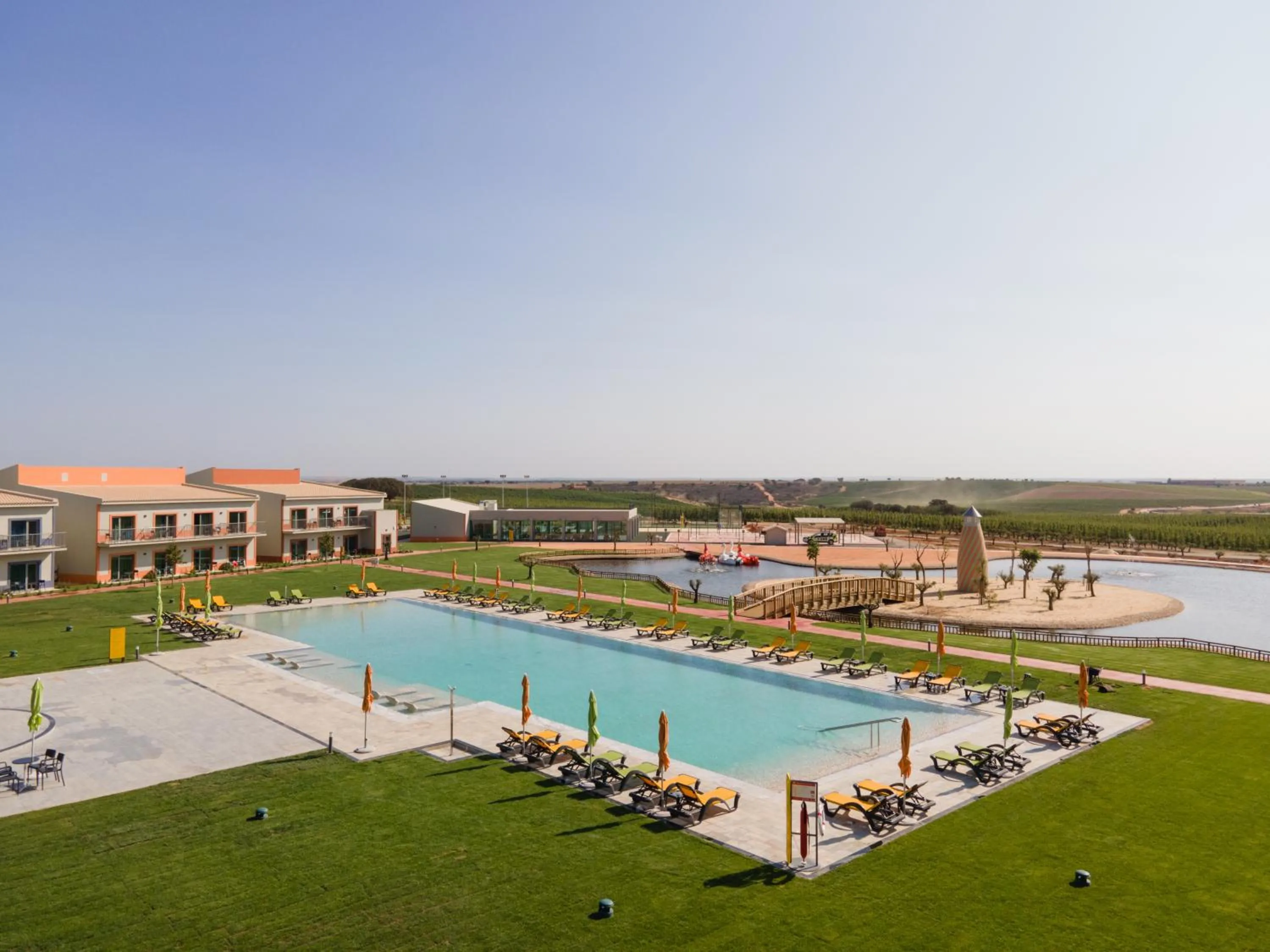 Swimming pool in Vila Gale Nep Kids