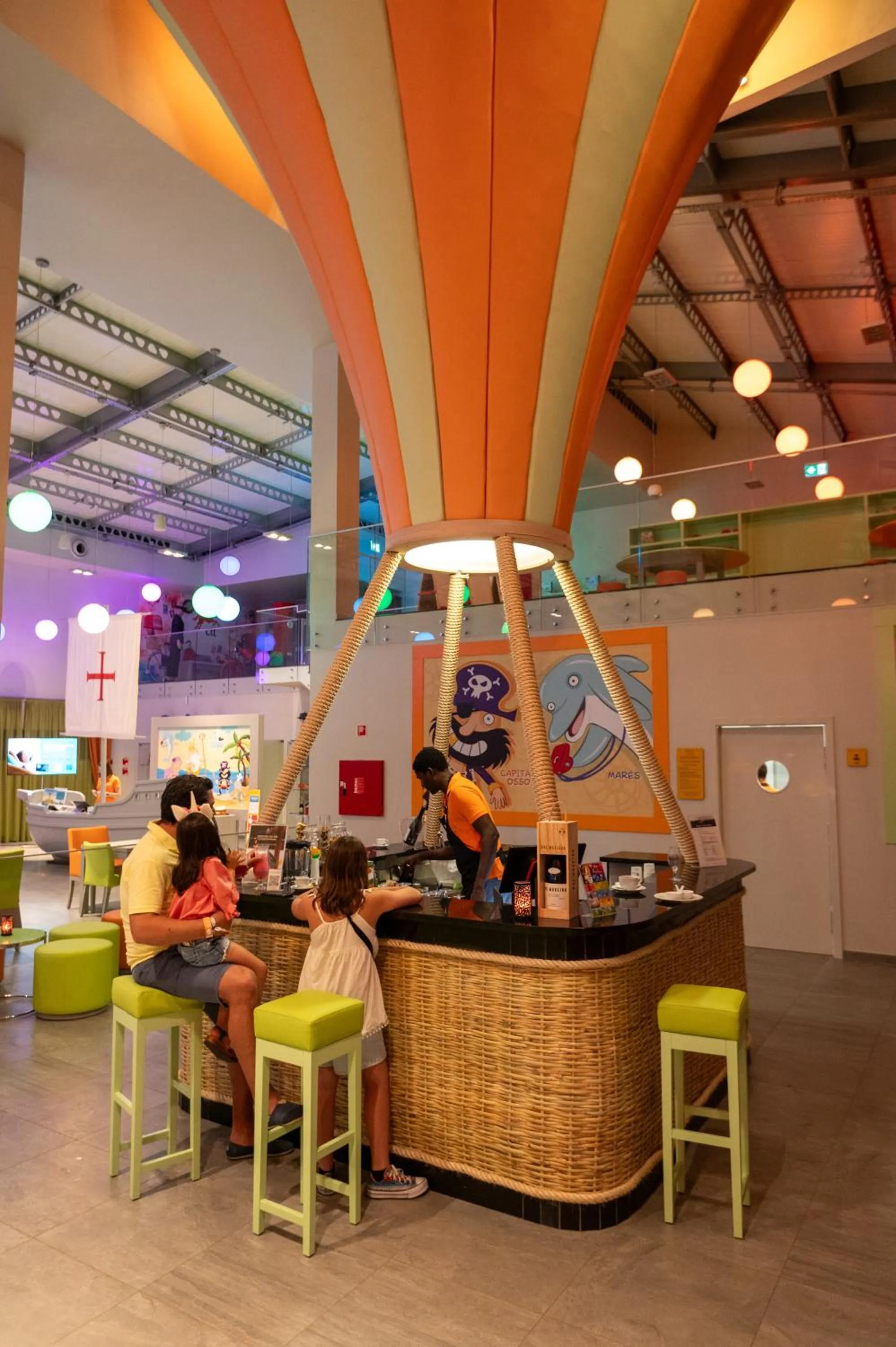 Lounge or bar in Vila Gale Nep Kids