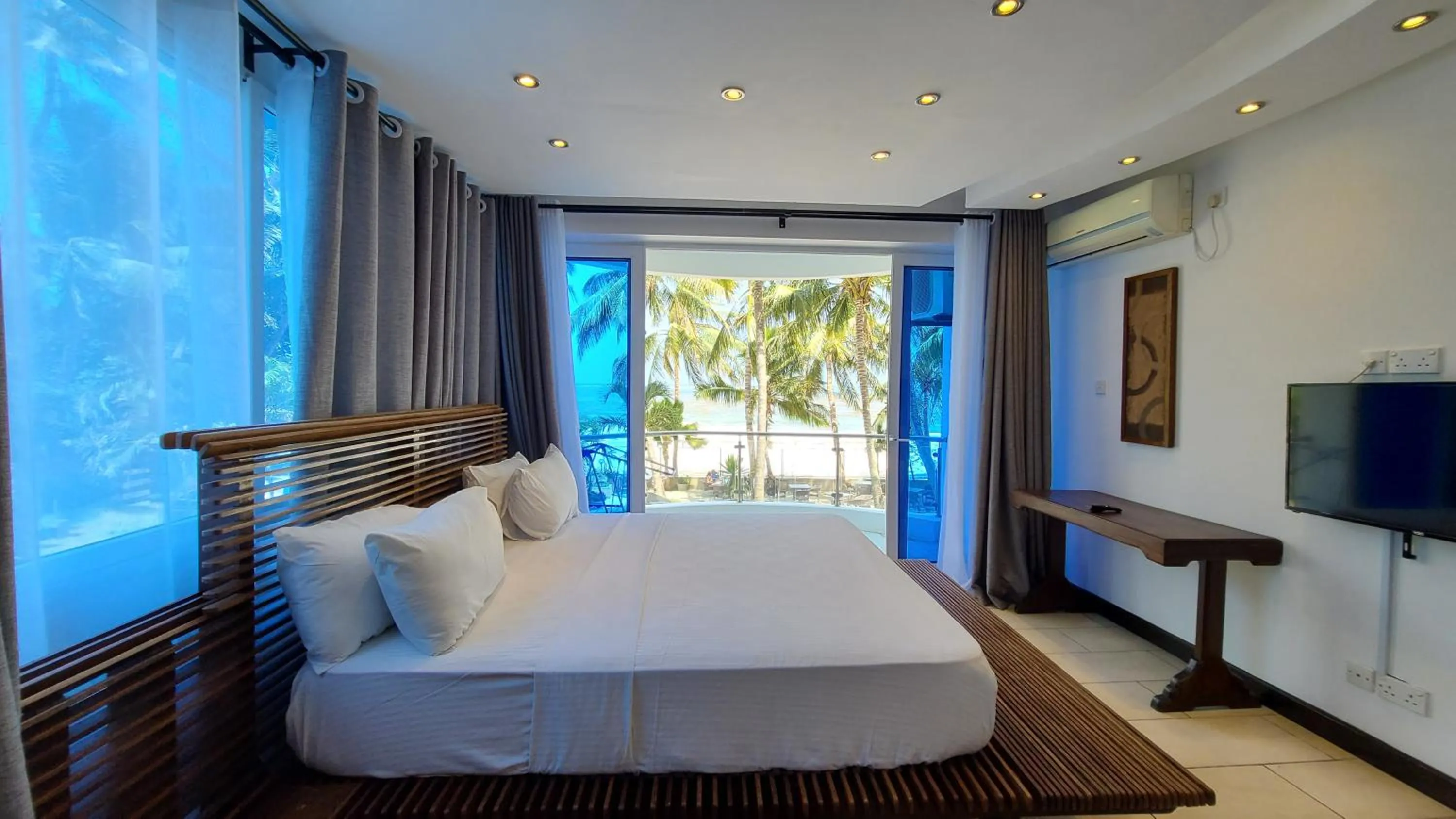 Bed in c3 Cowrie Shell Residences