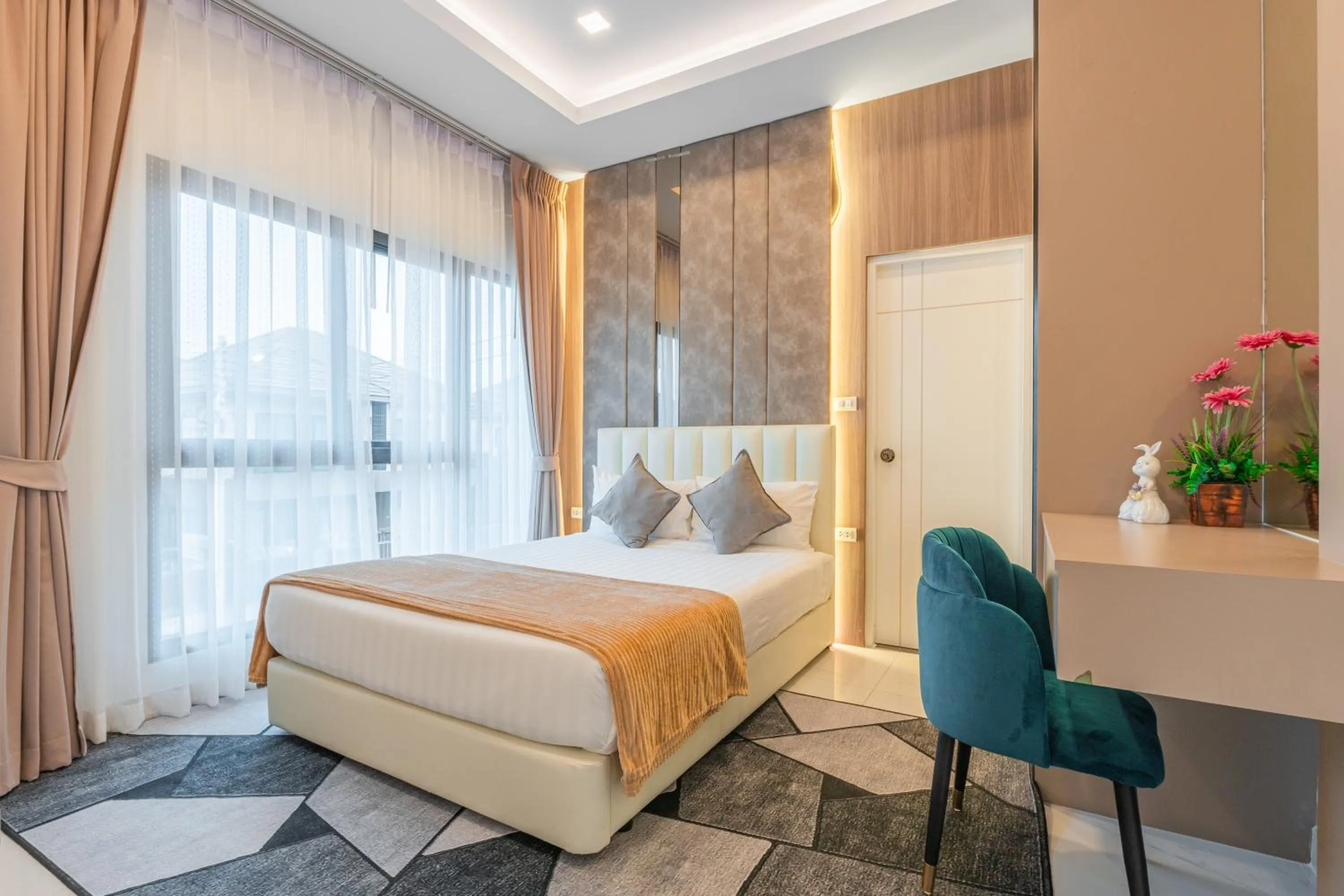 Bed in Southern Peak Pool Villa Huay Yai Pattaya