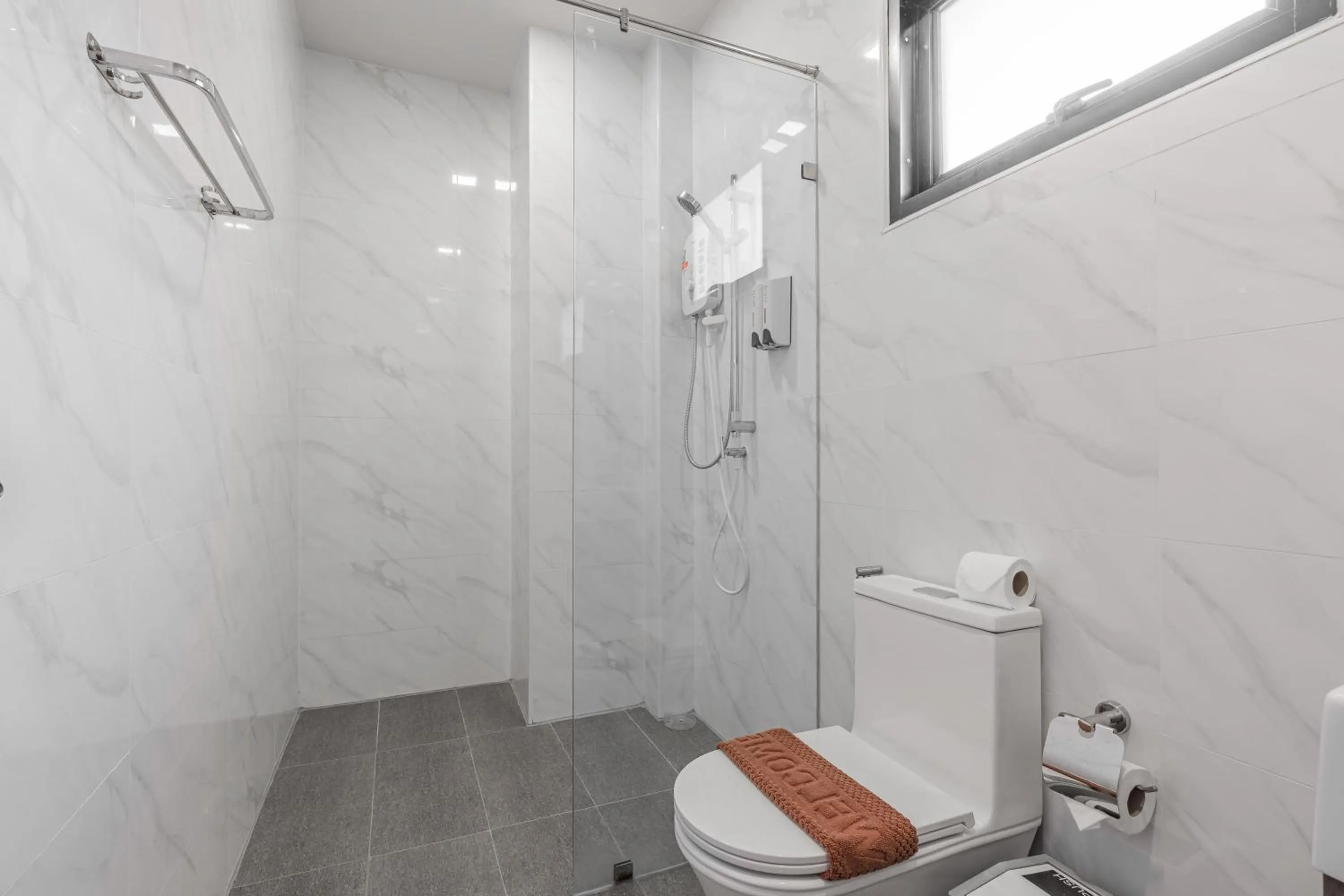 Shower in Southern Peak Pool Villa Huay Yai Pattaya