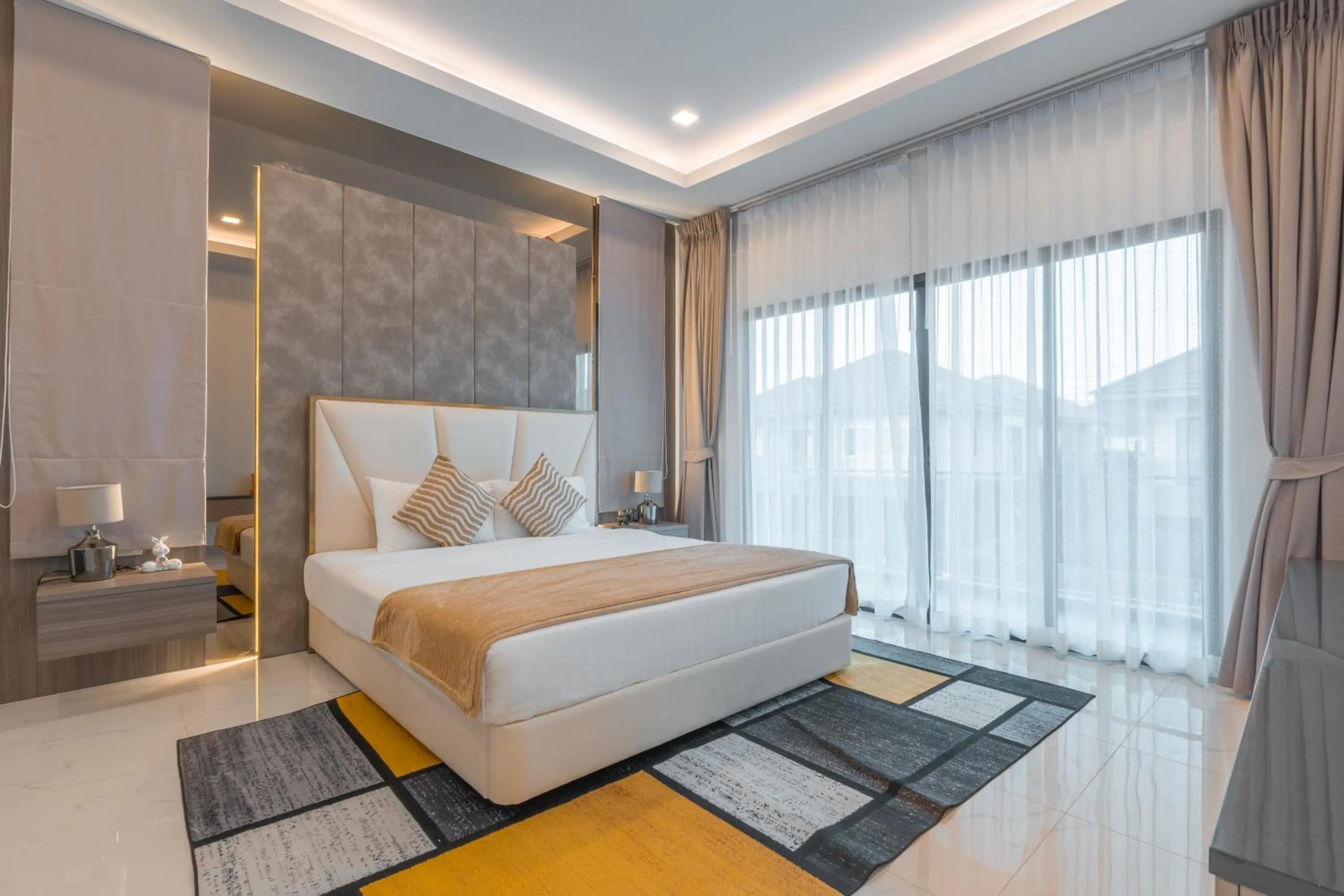 Bed in Southern Peak Pool Villa Huay Yai Pattaya