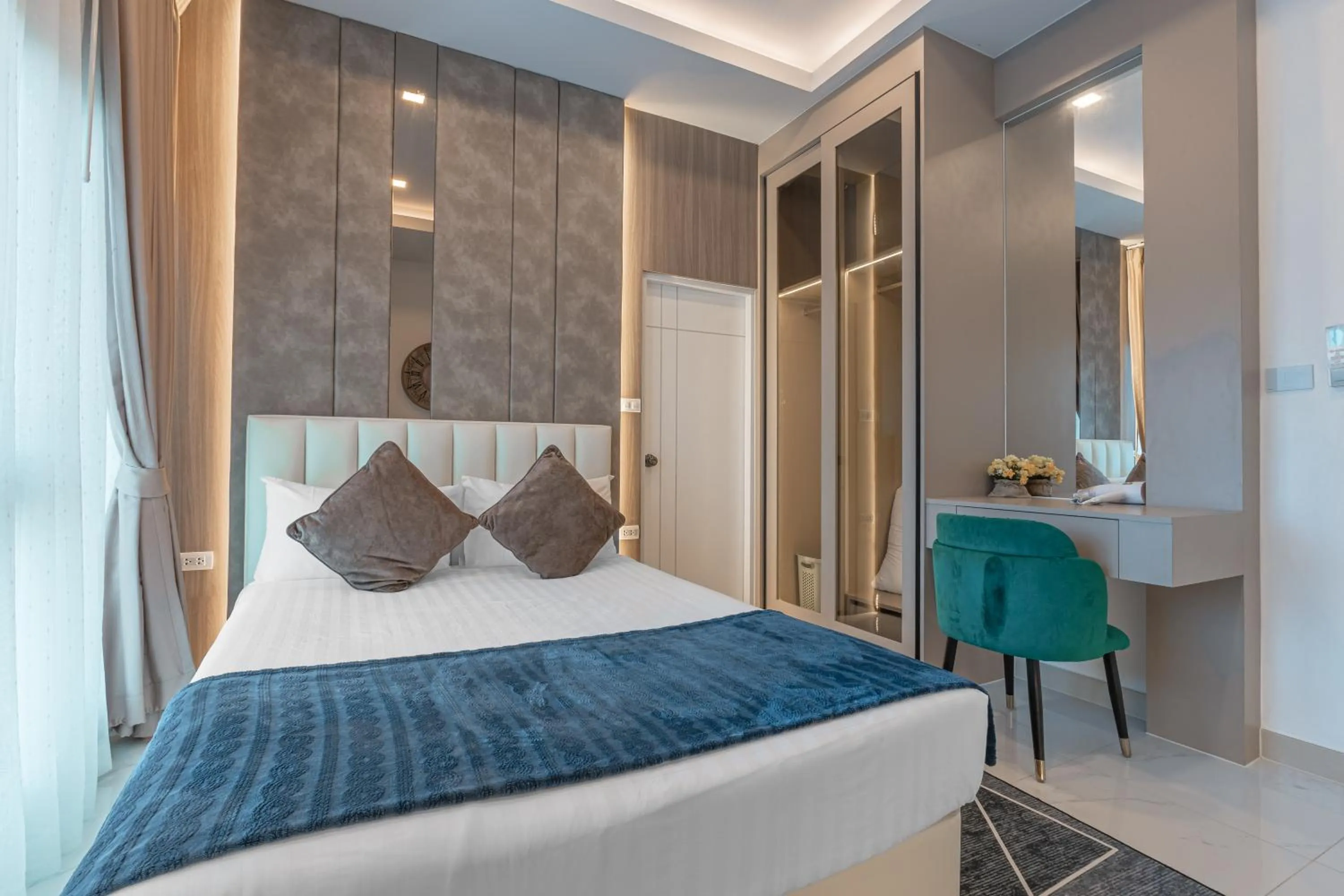 Bed in Southern Peak Pool Villa Huay Yai Pattaya