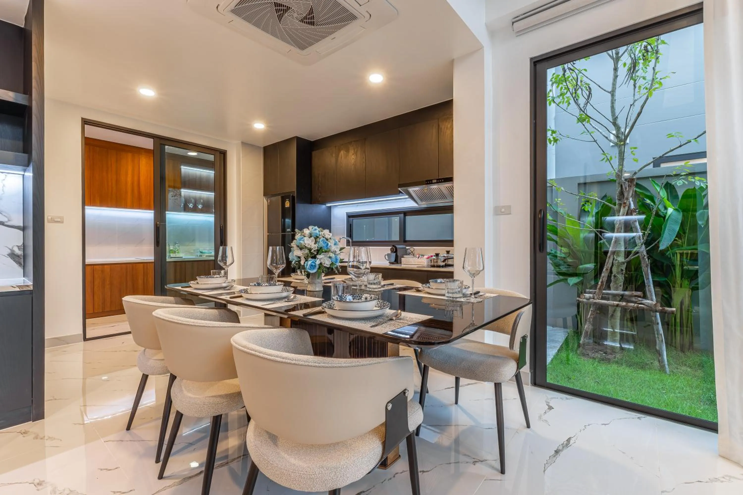 Kitchen or kitchenette in Southern Peak Pool Villa Huay Yai Pattaya
