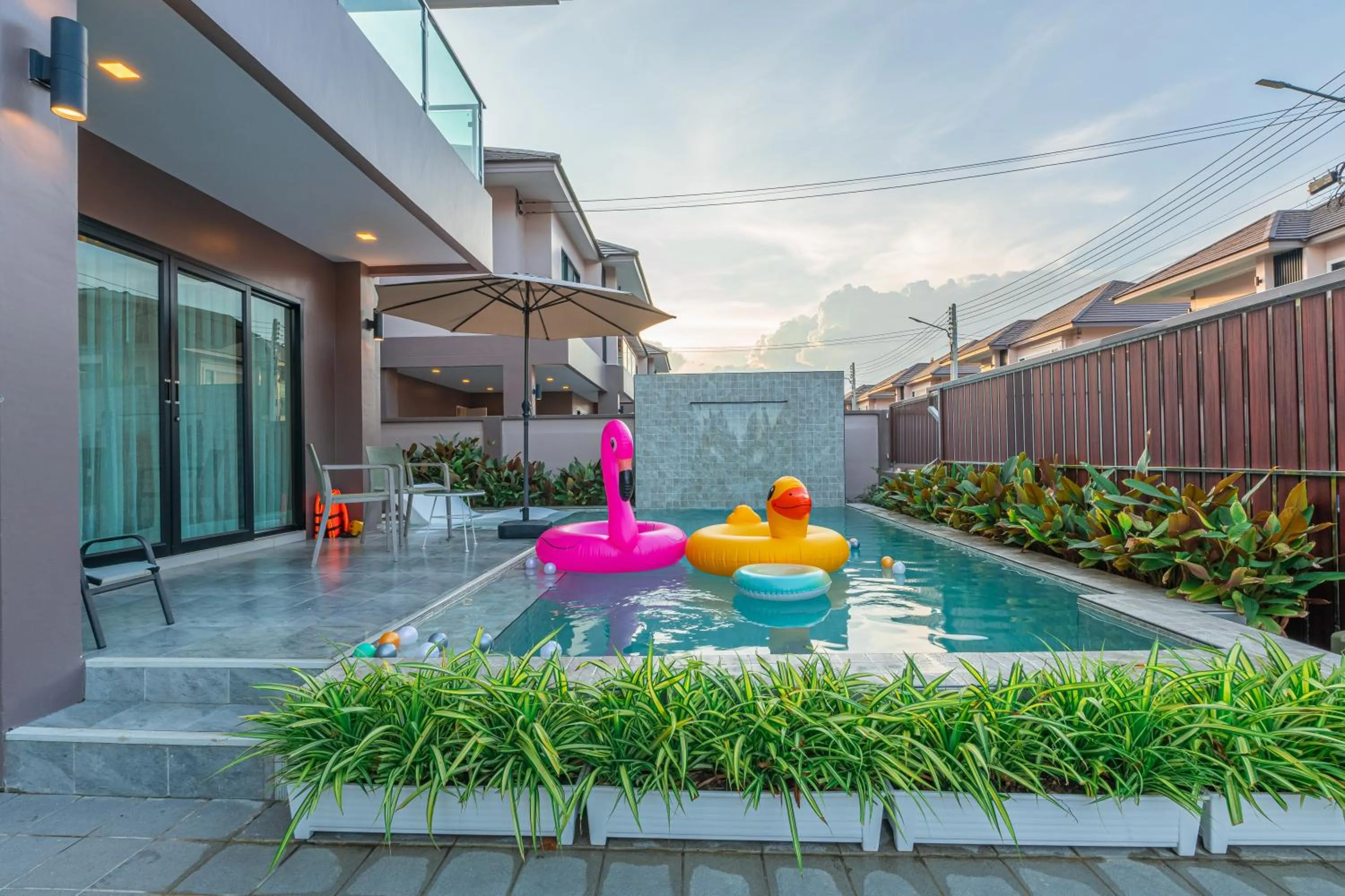 Garden in Southern Peak Pool Villa Huay Yai Pattaya