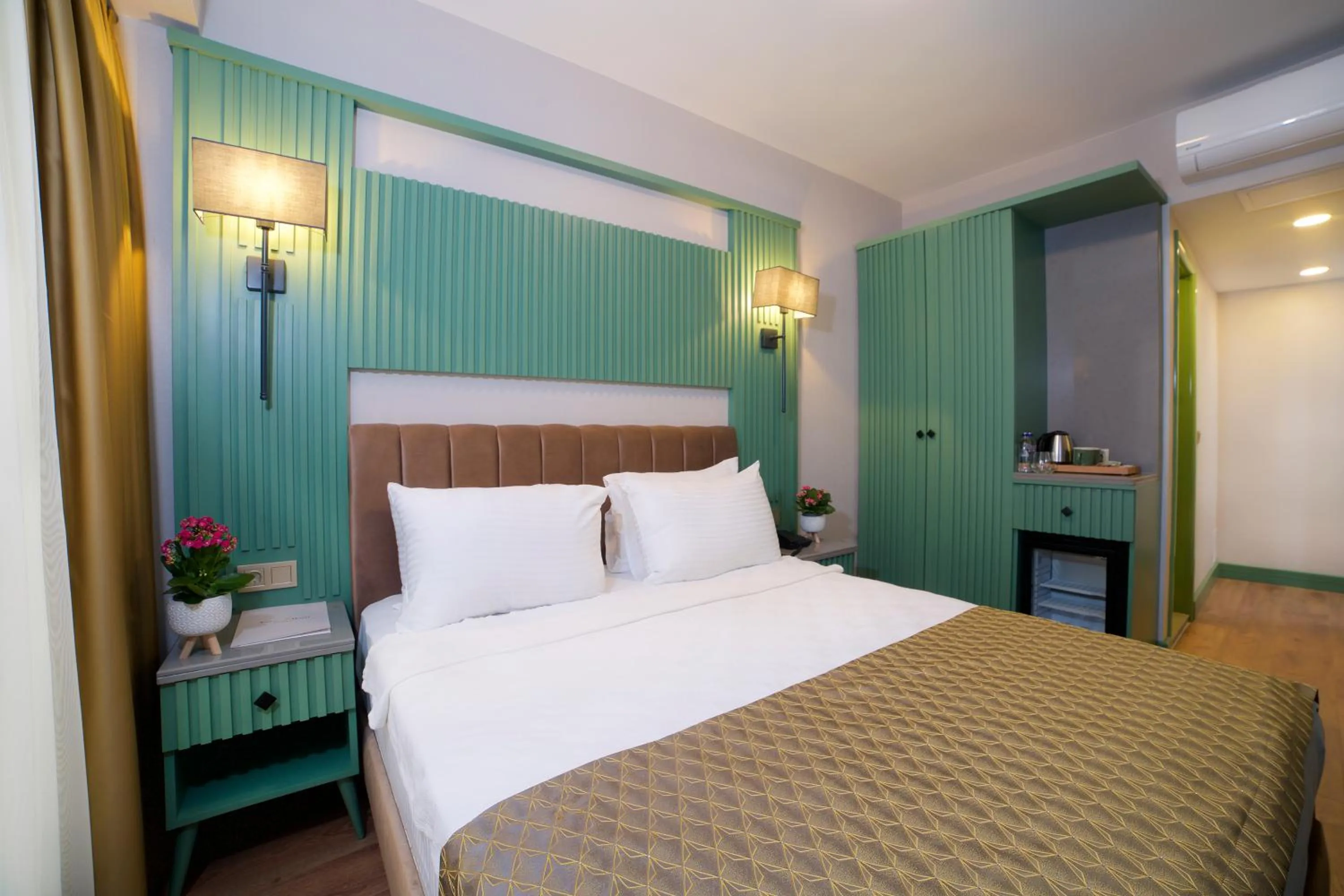 Bed in Çanakkale Bosphorus Port Aspen Hotel