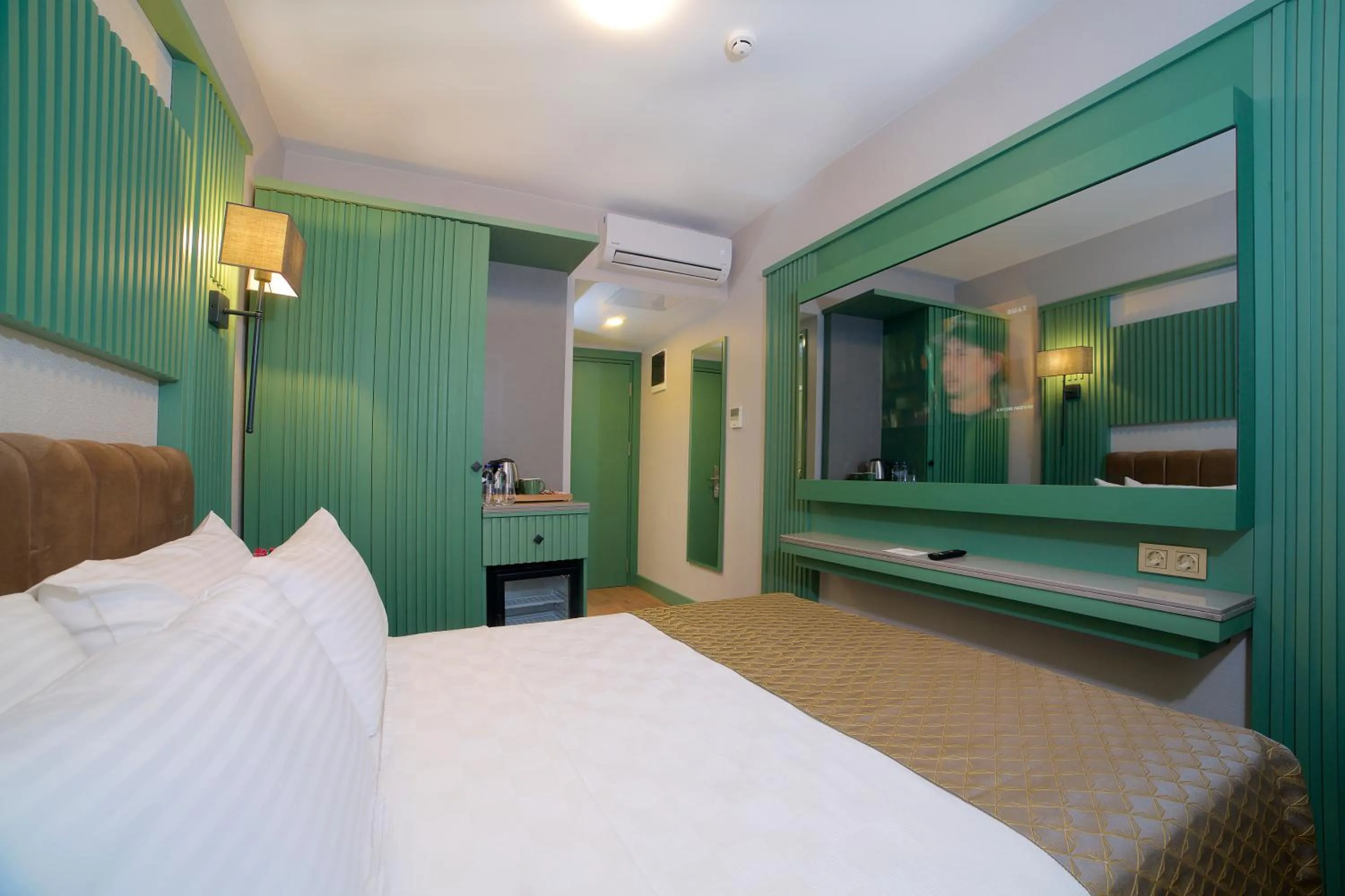 Bed in Çanakkale Bosphorus Port Aspen Hotel