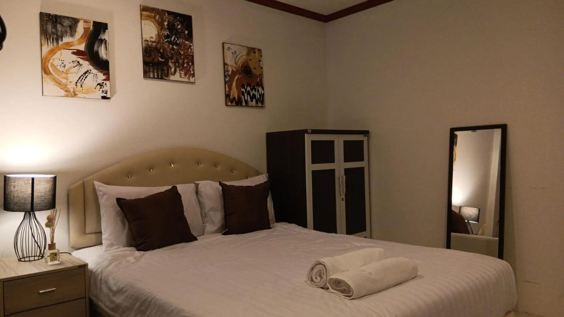 Photo of the whole room, Bed in Omaya GuestHouse