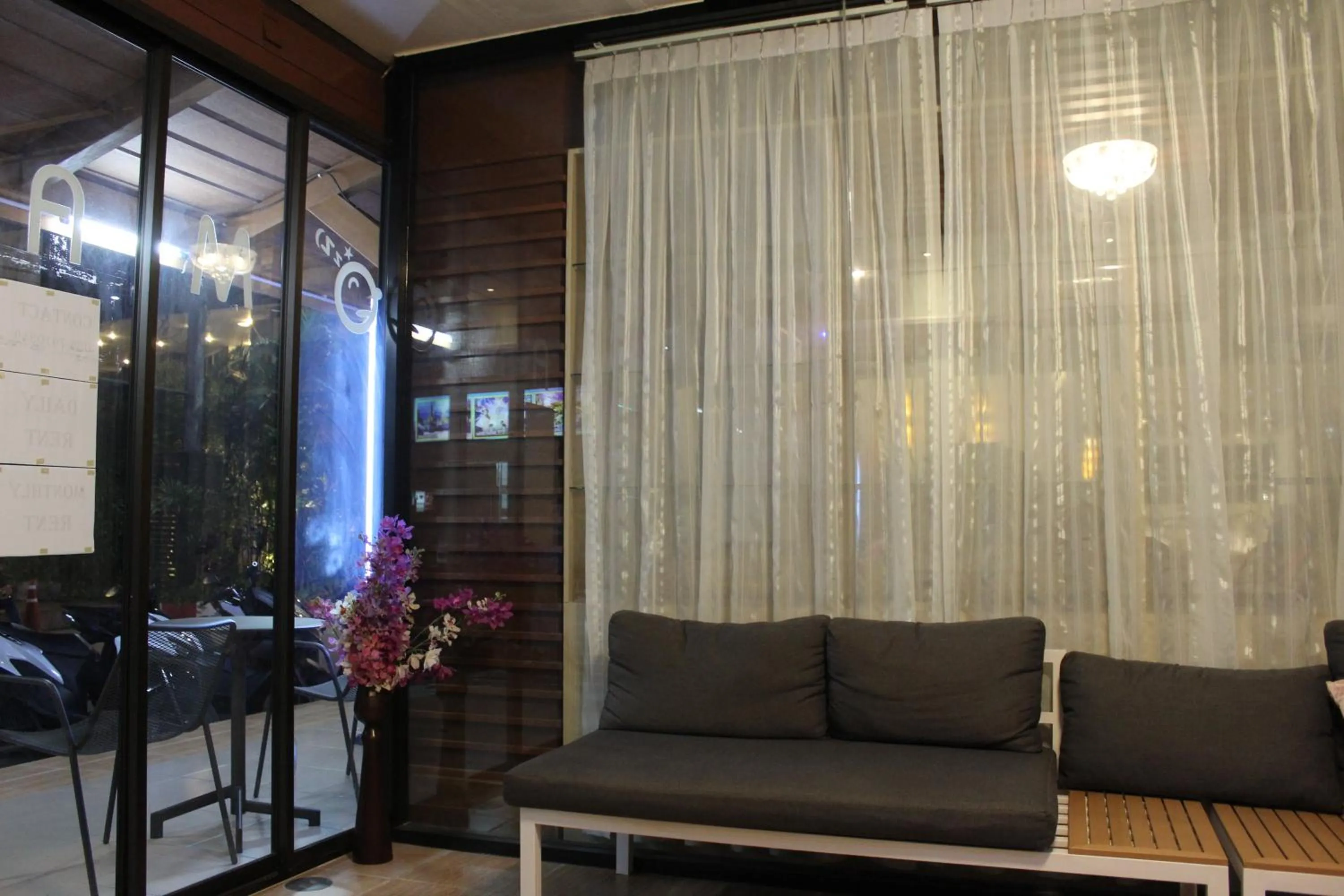 Seating area in Omaya GuestHouse