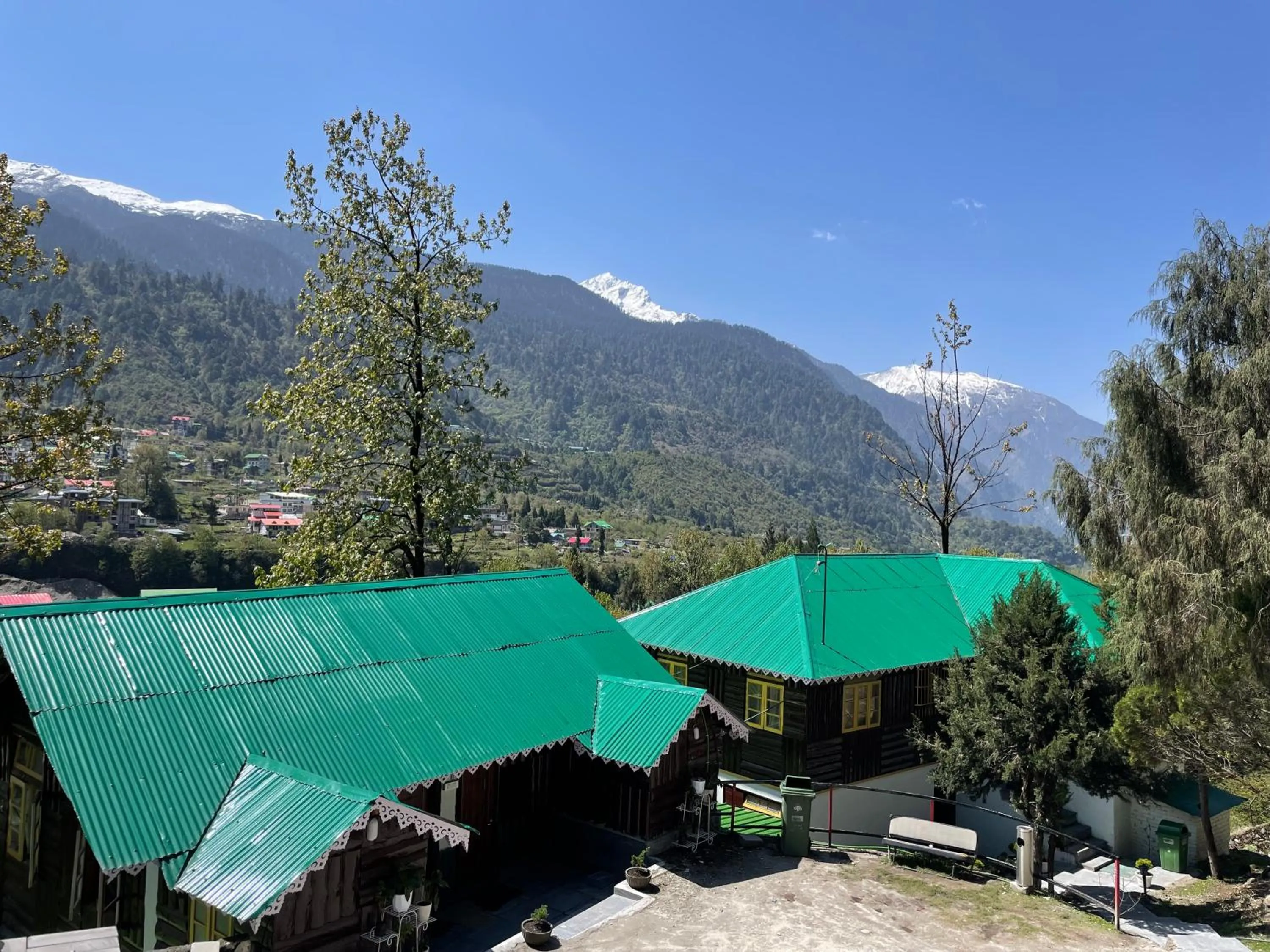 Property building in Apple Valley Cottages Lachung