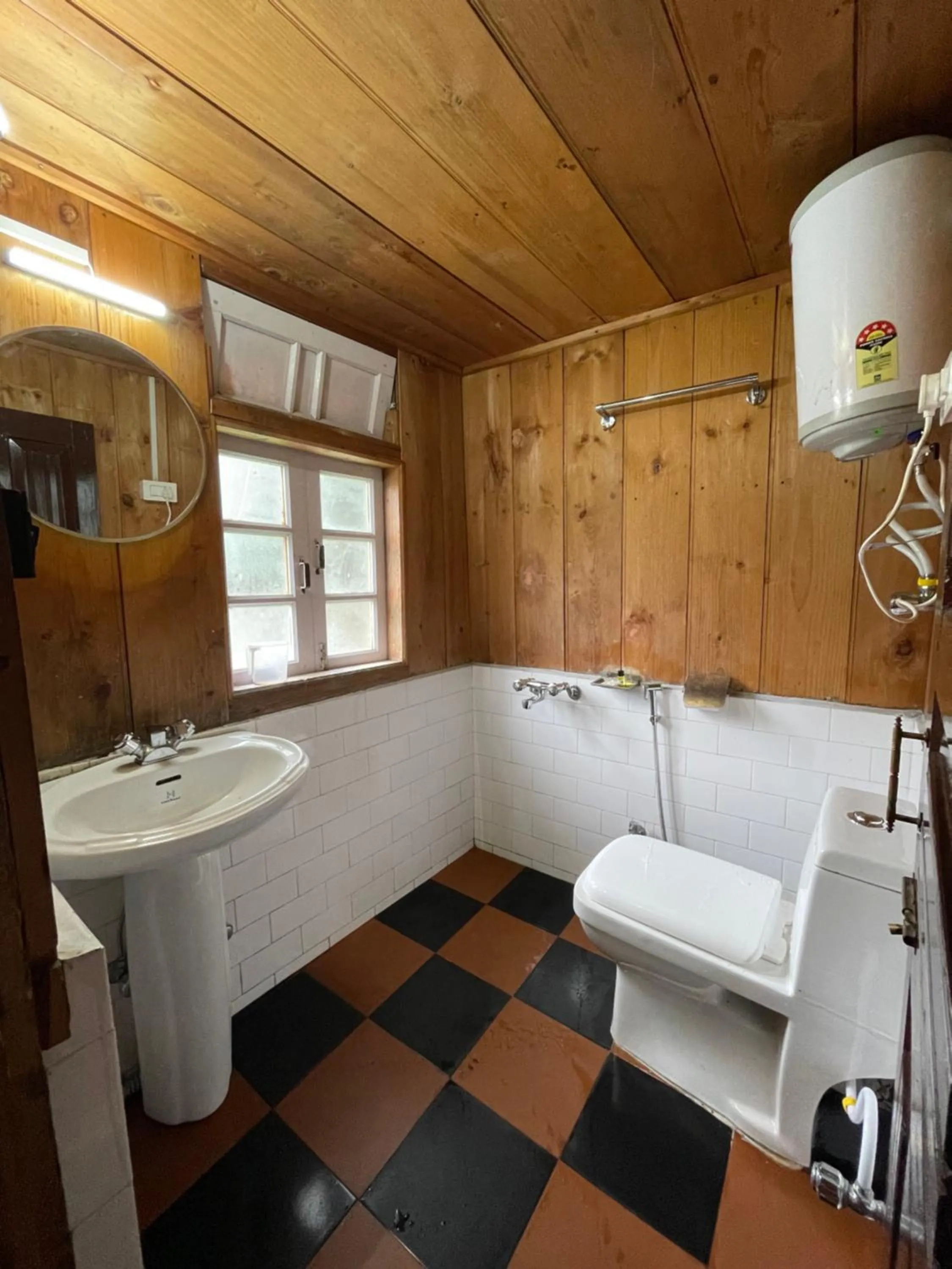 Bathroom in Apple Valley Cottages Lachung