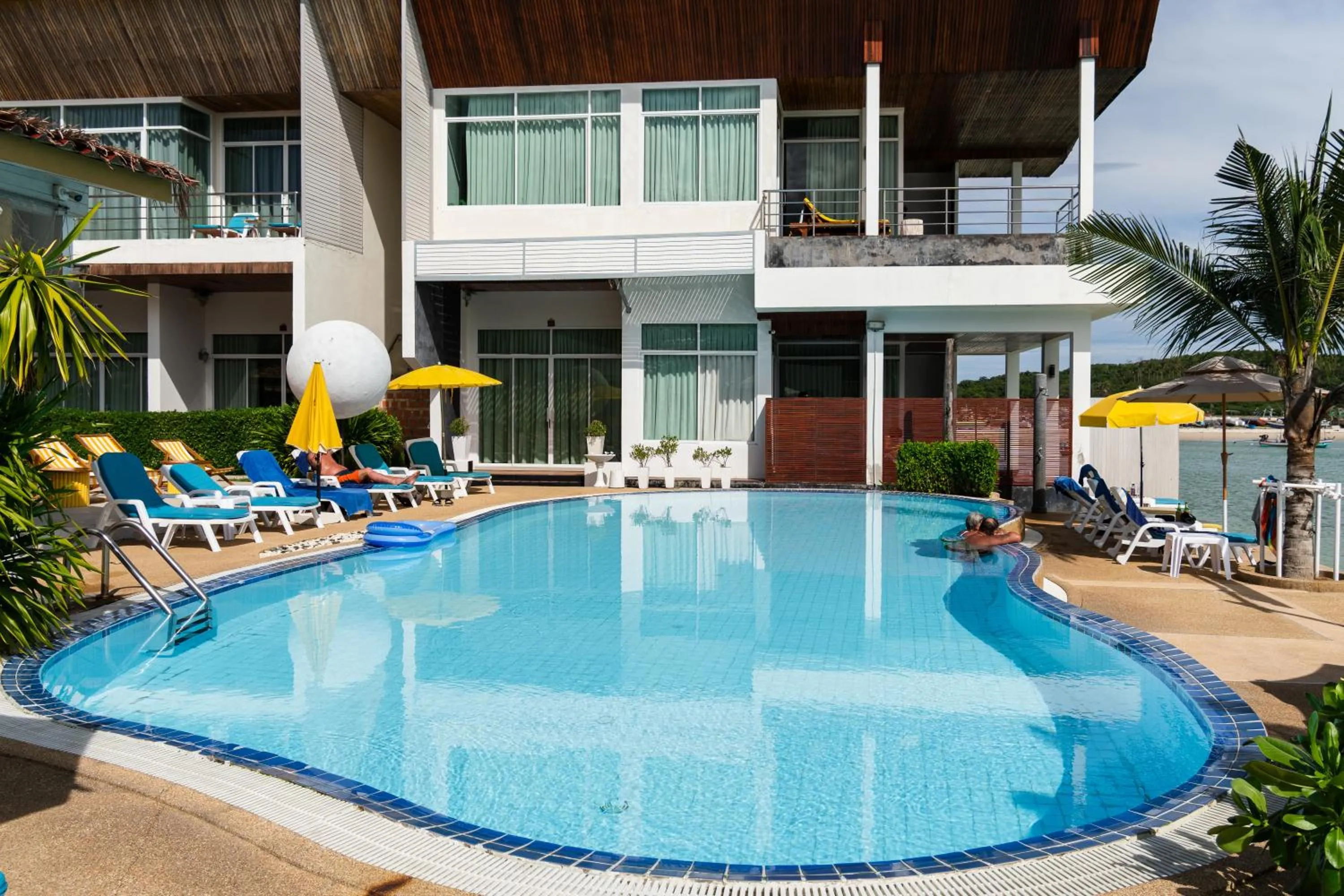 Pool view in Smile Samui Chaweng Beach Front Resort