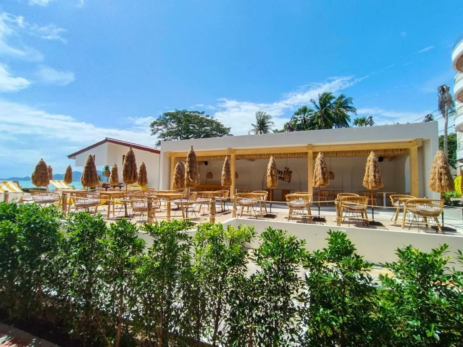 Restaurant/places to eat in Smile Samui Chaweng Beach Front Resort