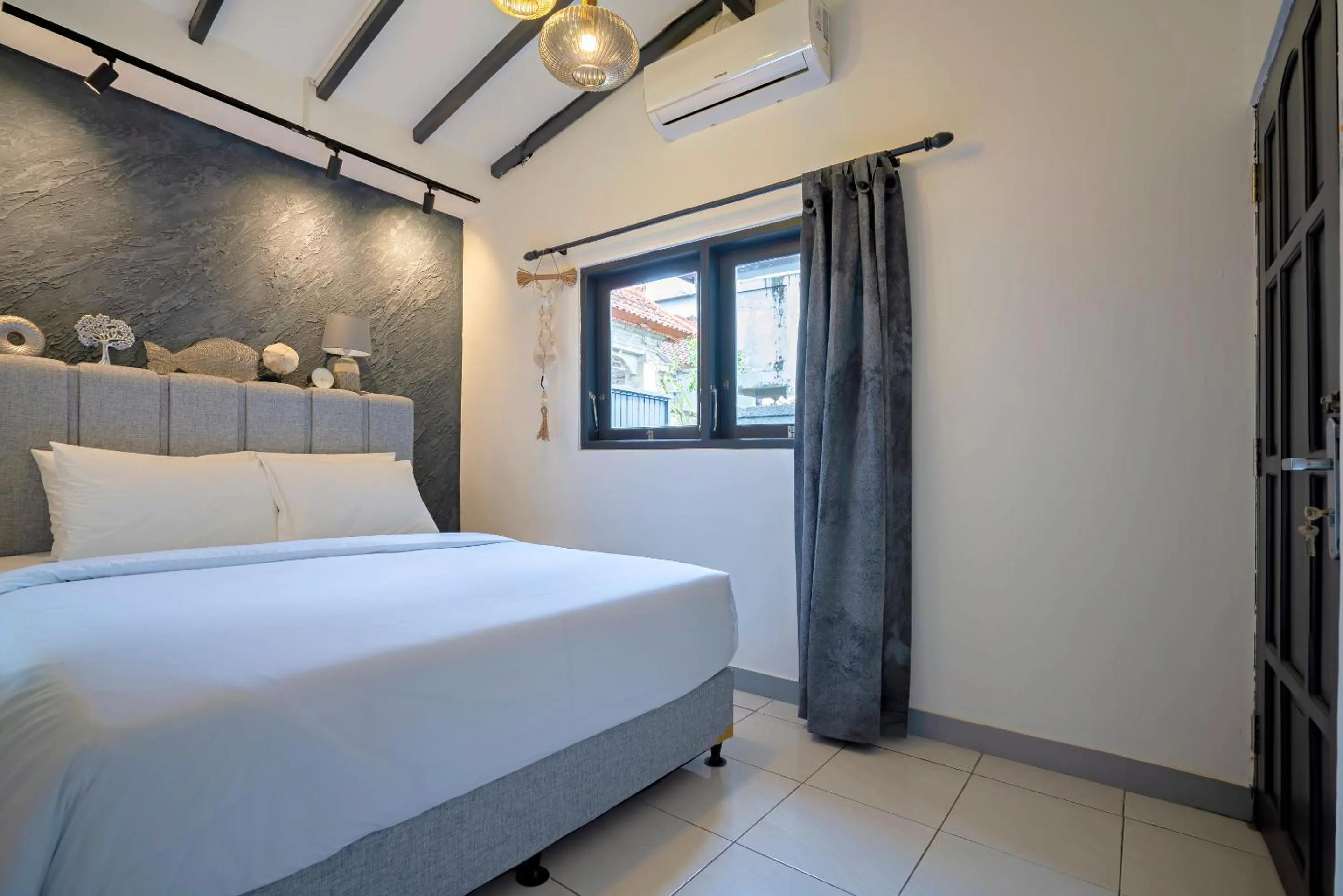 Bedroom, Bed in Villa Brezze - Nusa Dua