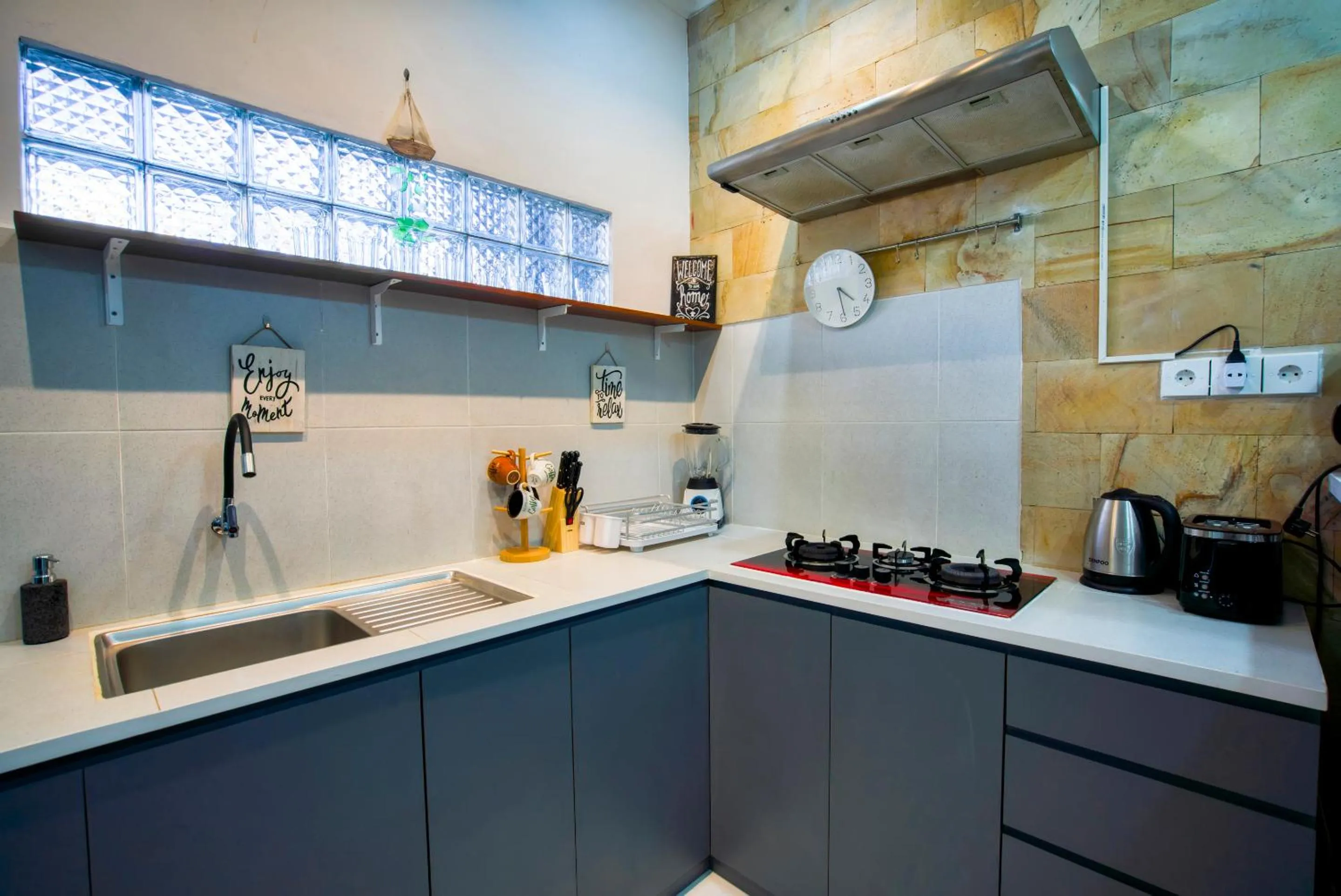 Kitchen or kitchenette in Villa Brezze - Nusa Dua