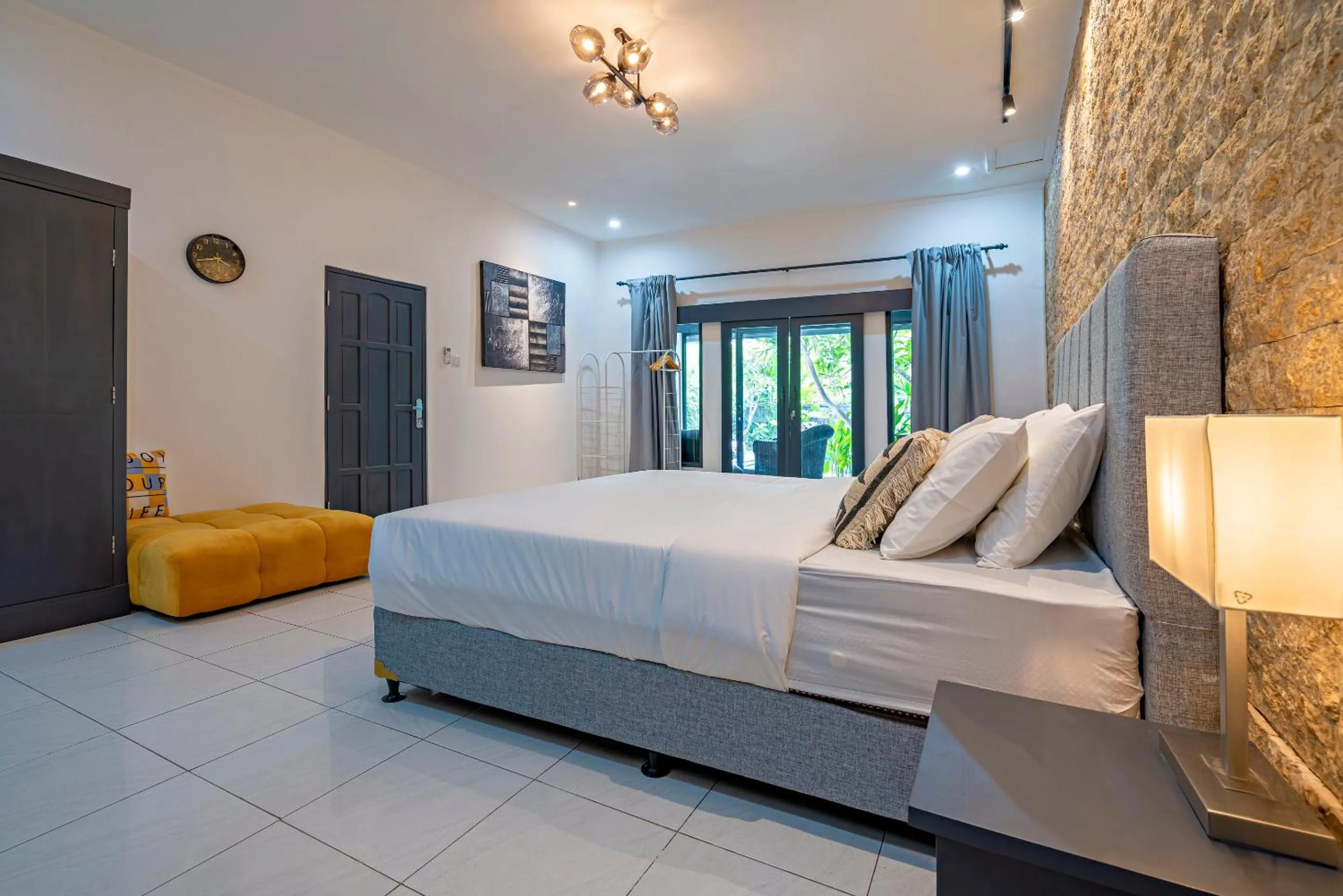 Bedroom, Bed in Villa Brezze - Nusa Dua