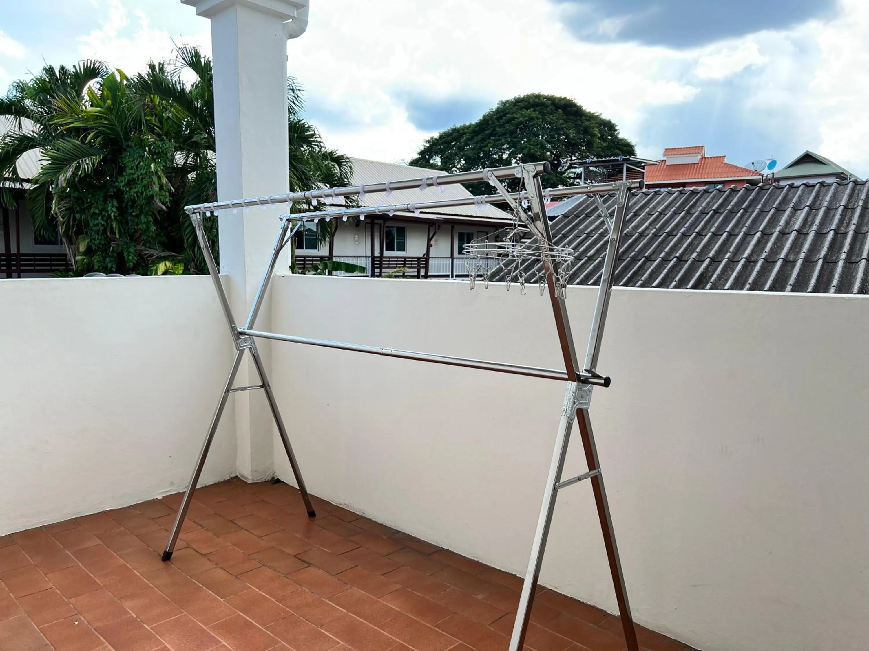 Day in Mini-Me HUBS, Charm Suites & Pool in Old City