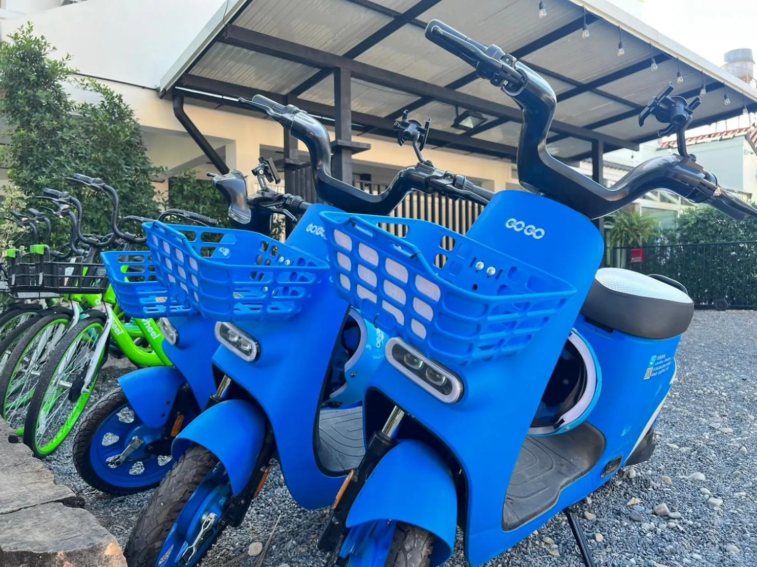 Day in Mini-Me HUBS, Charm Suites & Pool in Old City