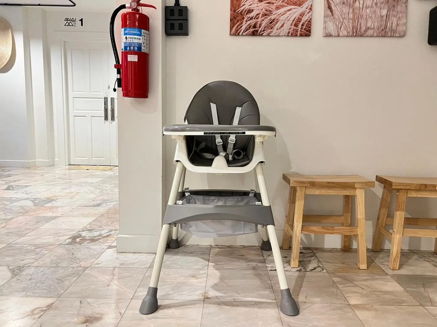 Property building in Mini-Me HUBS, Charm Suites & Pool in Old City