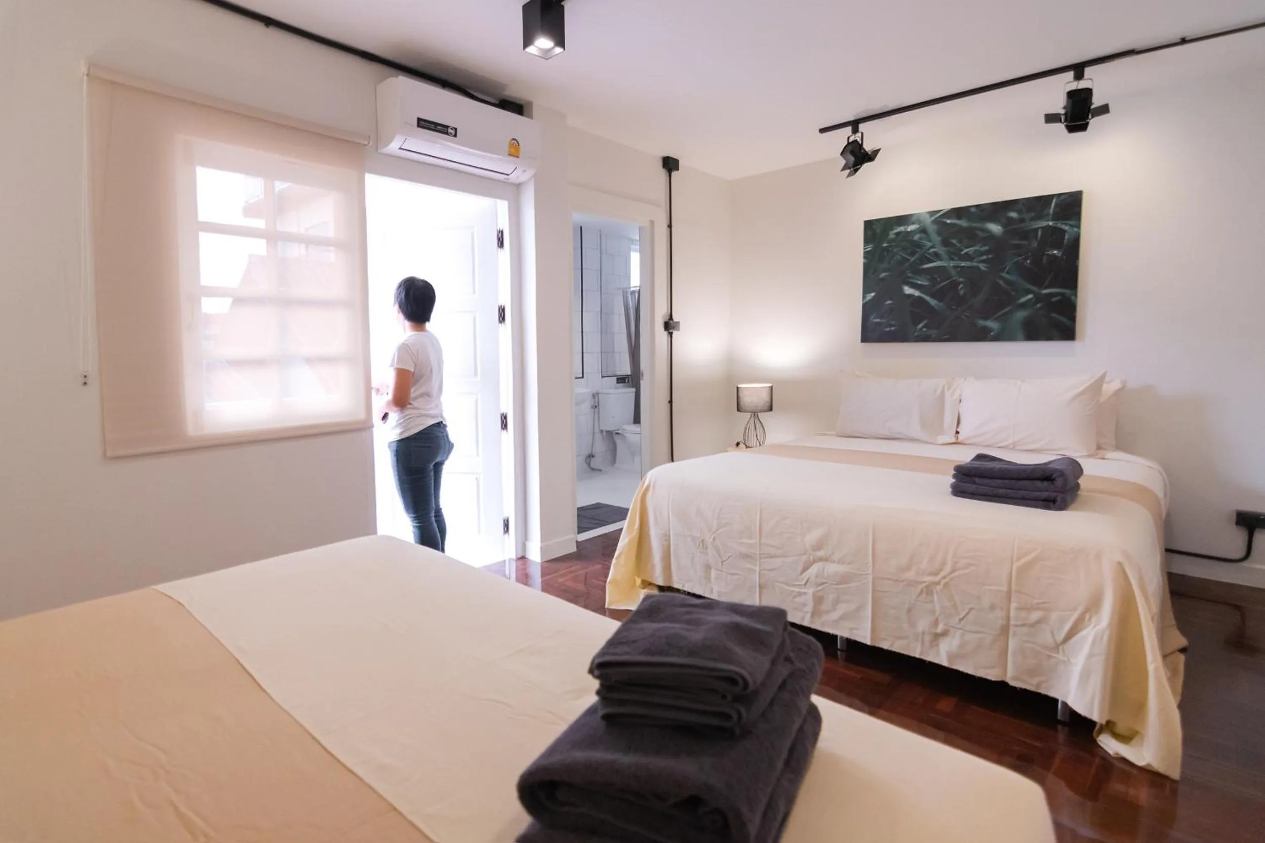 Balcony/Terrace, Bed in Mini-Me HUBS, Charm Suites & Pool in Old City