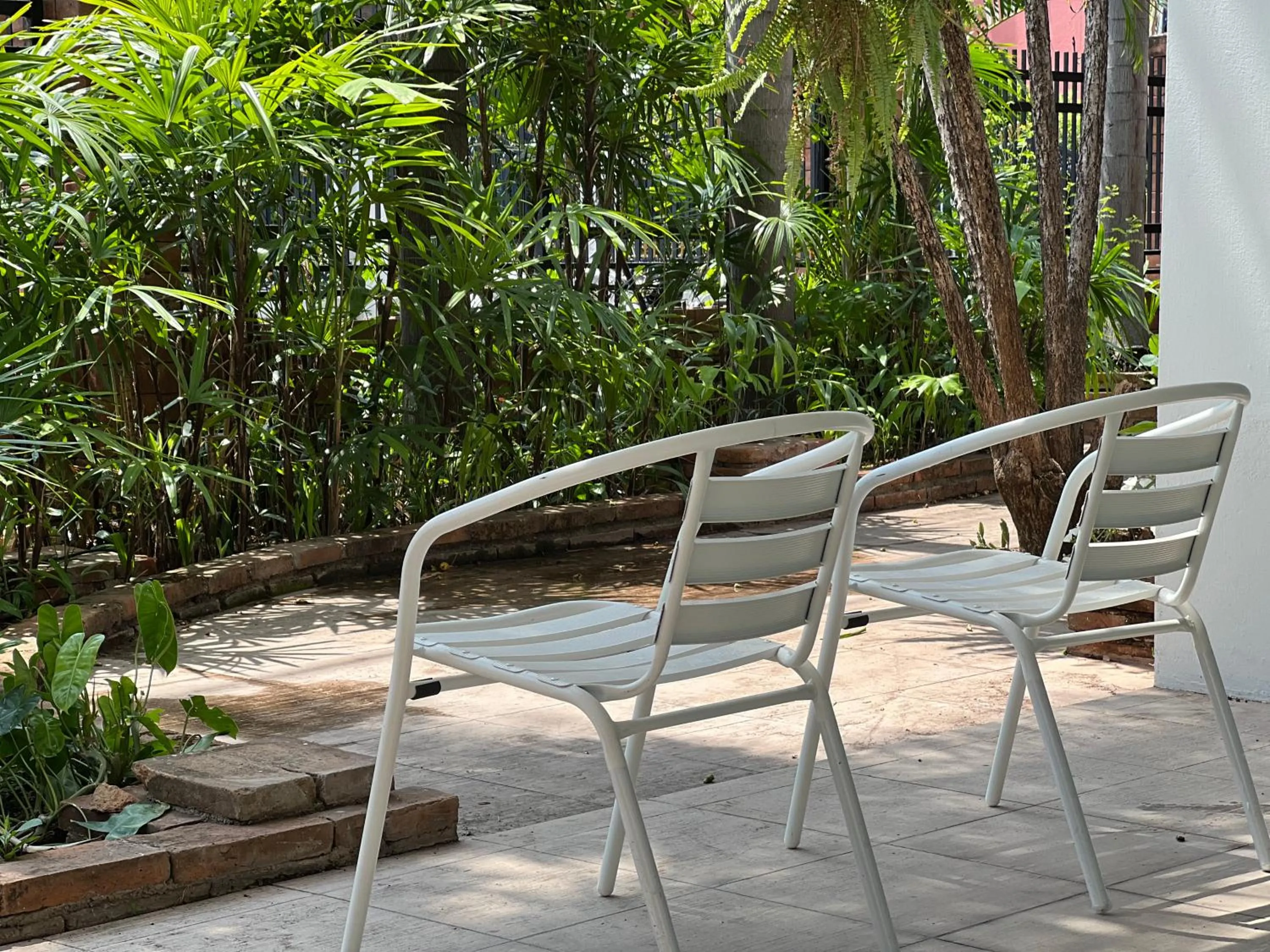 Patio in Mini-Me HUBS, Charm Suites & Pool in Old City