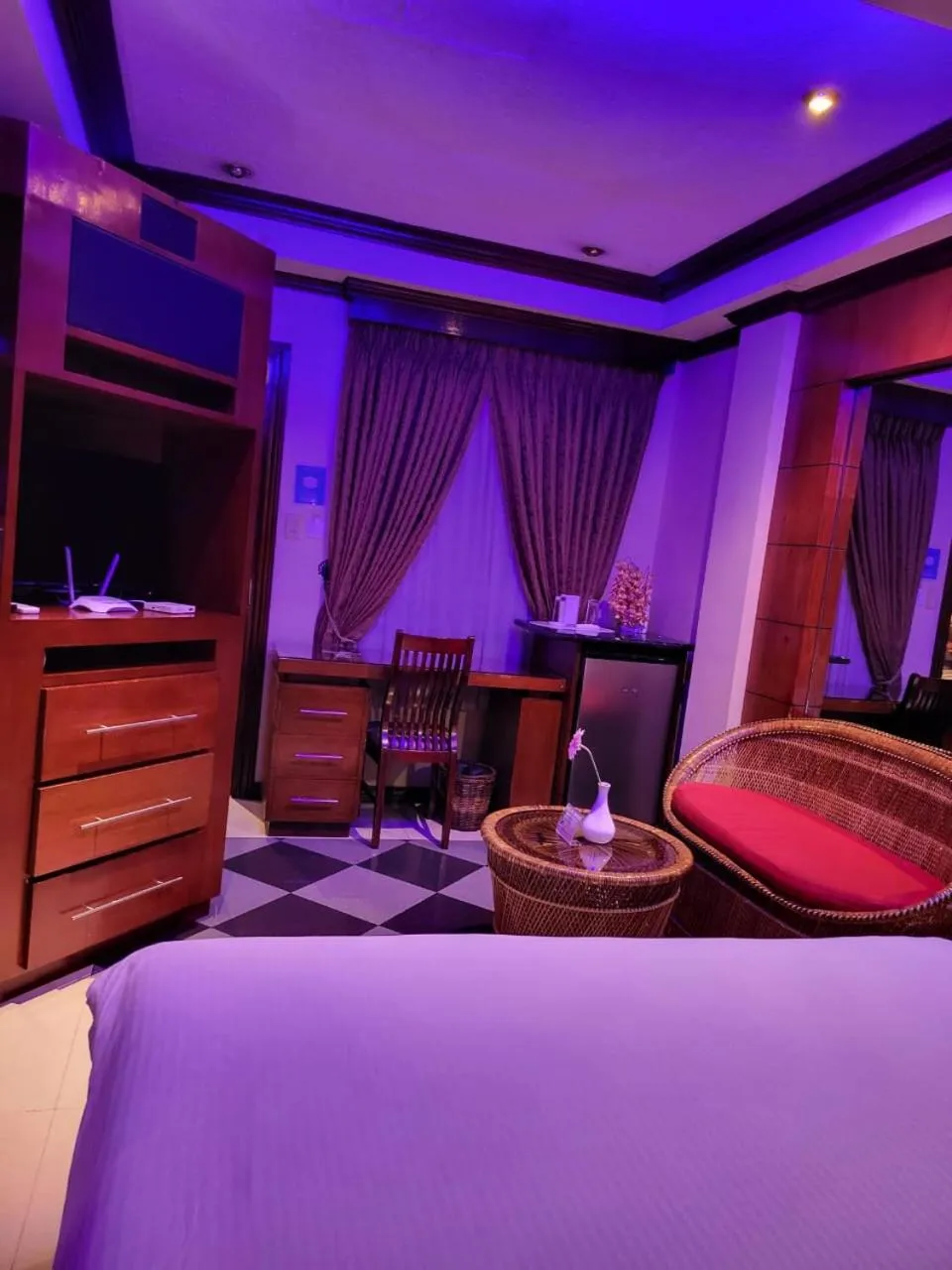 TV and multimedia, Bed in Fields Palace Hotel