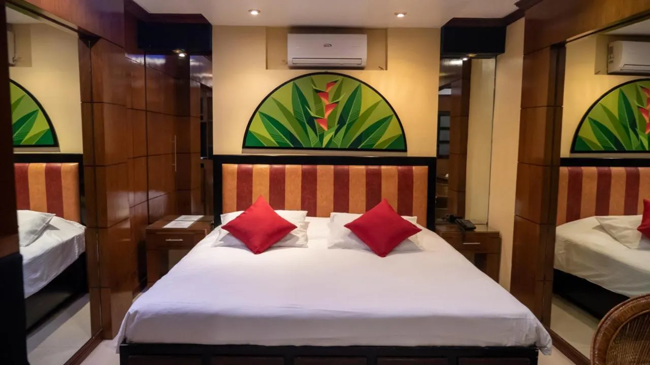 Bed in Fields Palace Hotel