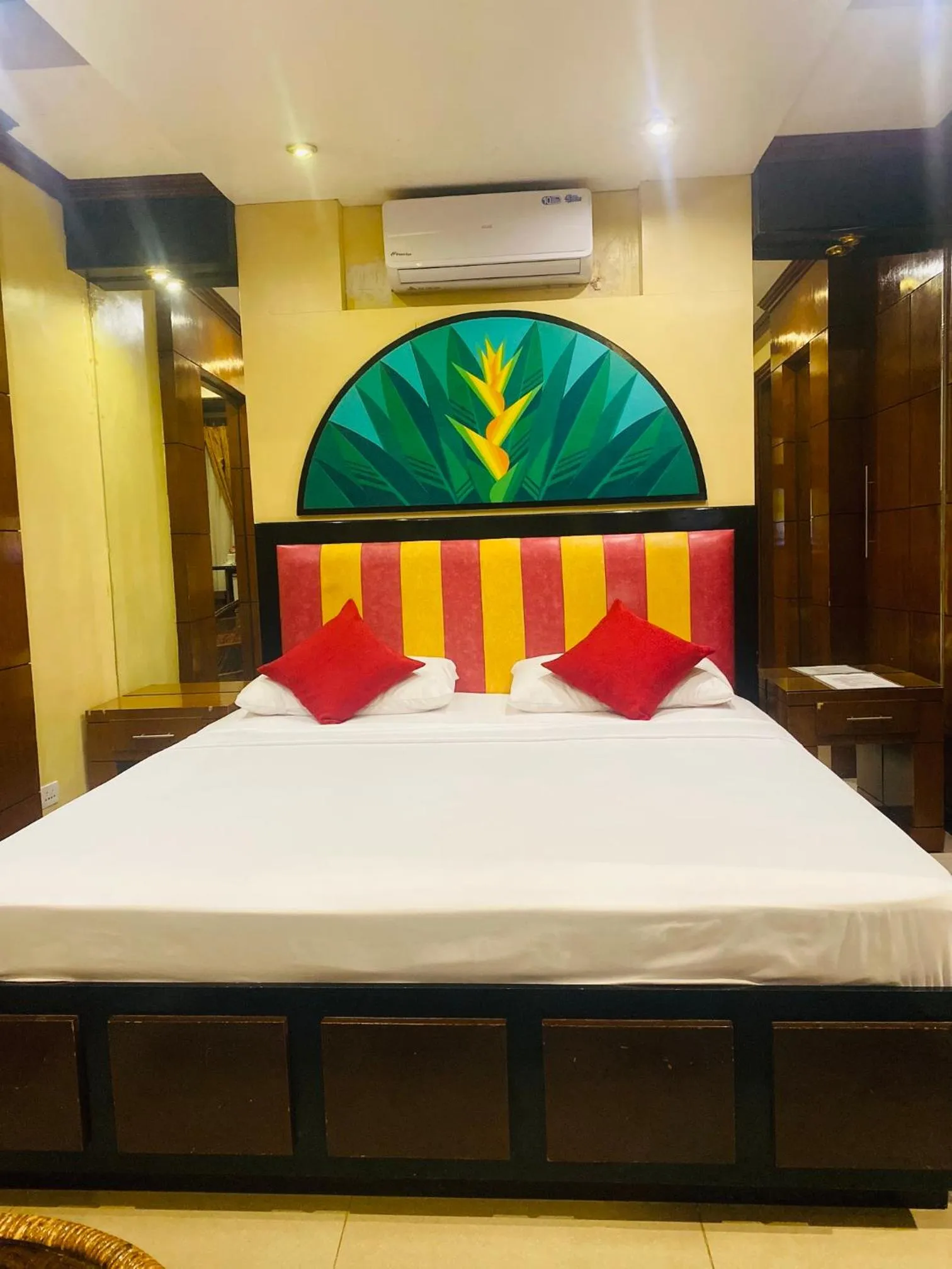 Bed in Fields Palace Hotel