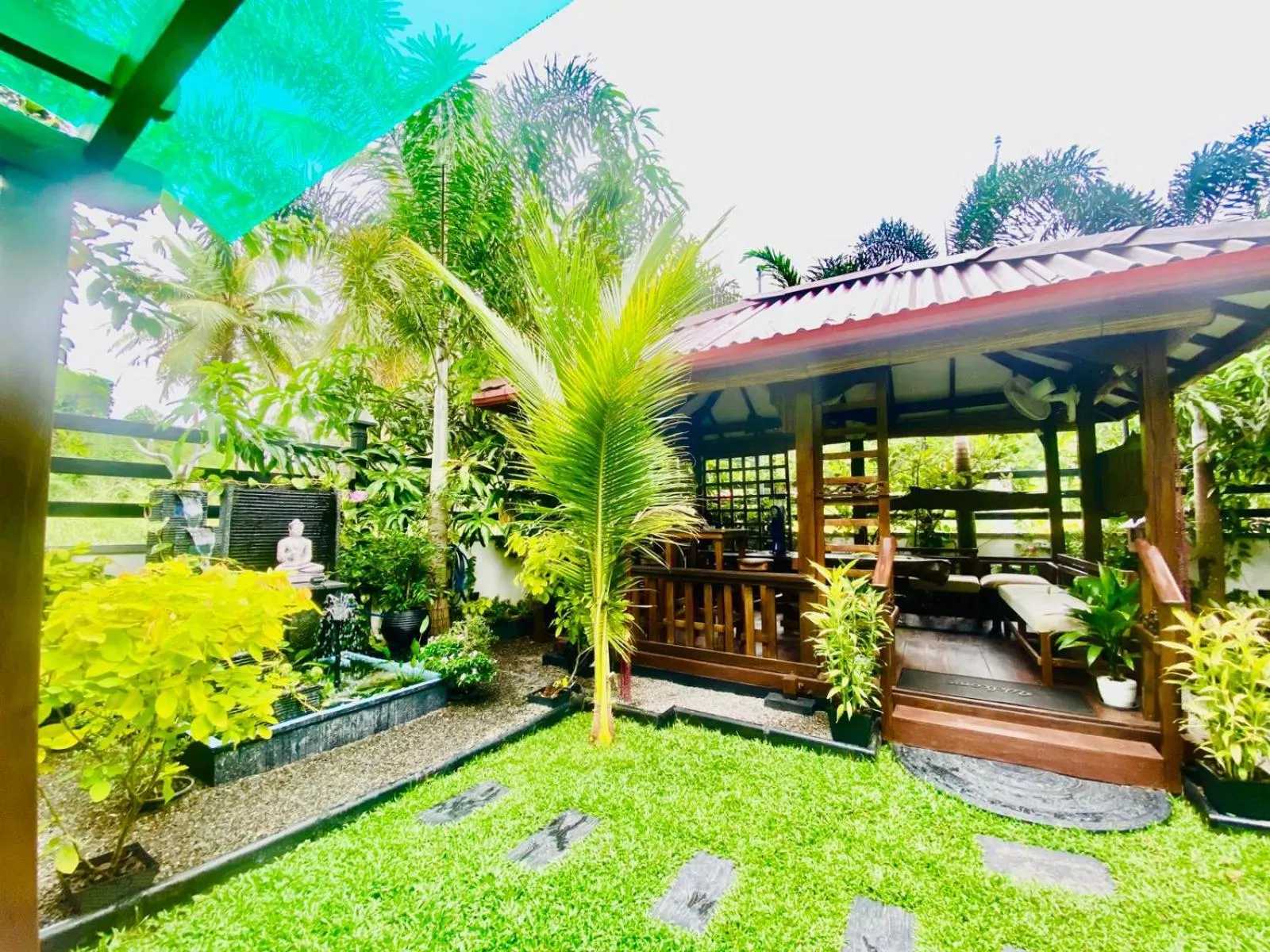 Garden in Airport Faith Hotel