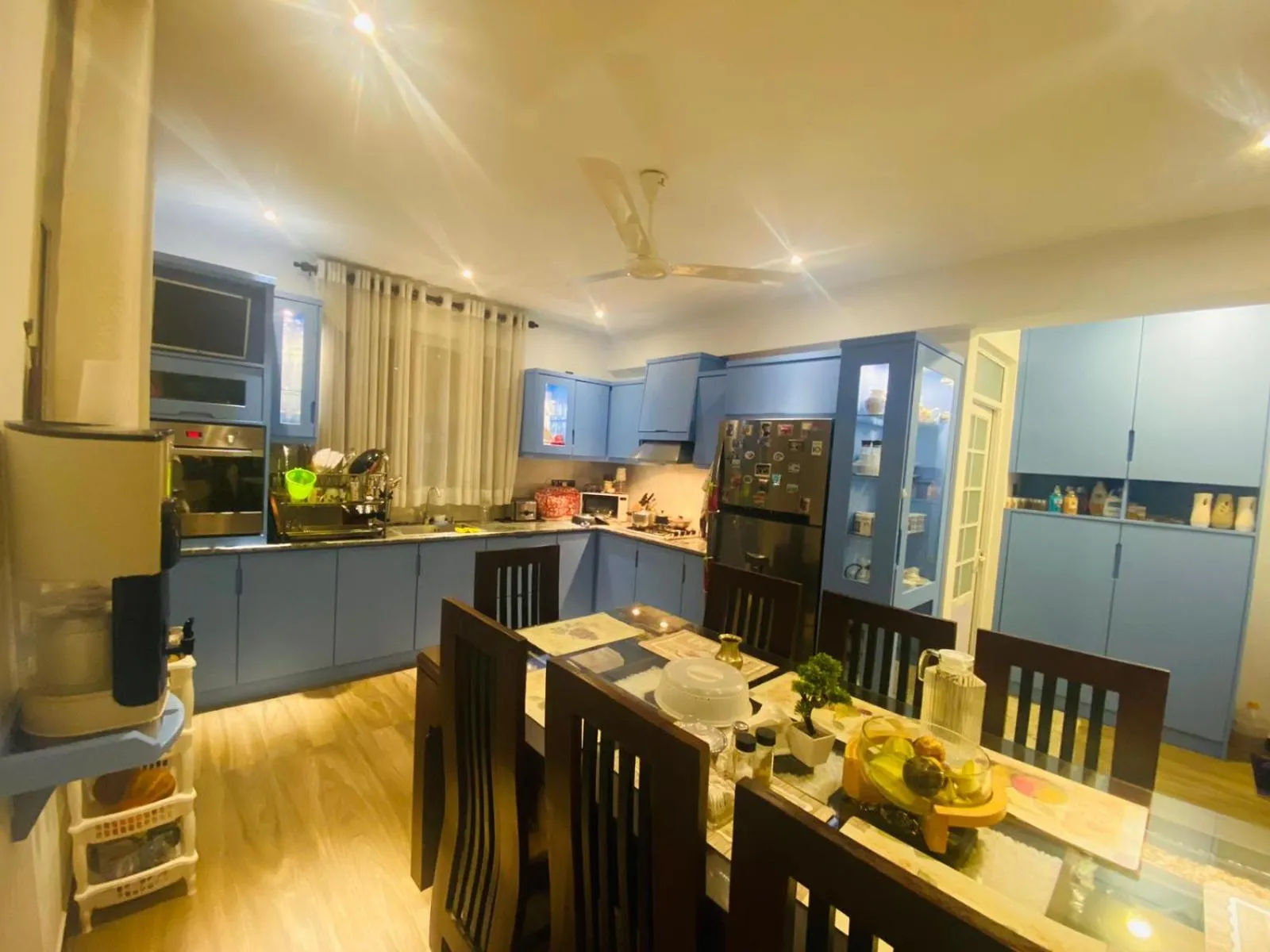 kitchen in Airport Faith Hotel