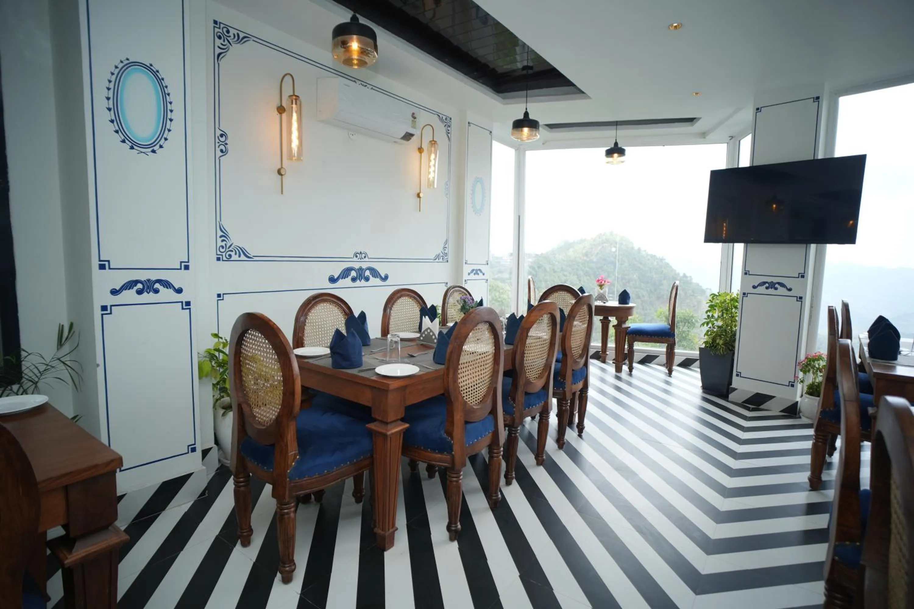 Restaurant/places to eat in Oakhill Resorts