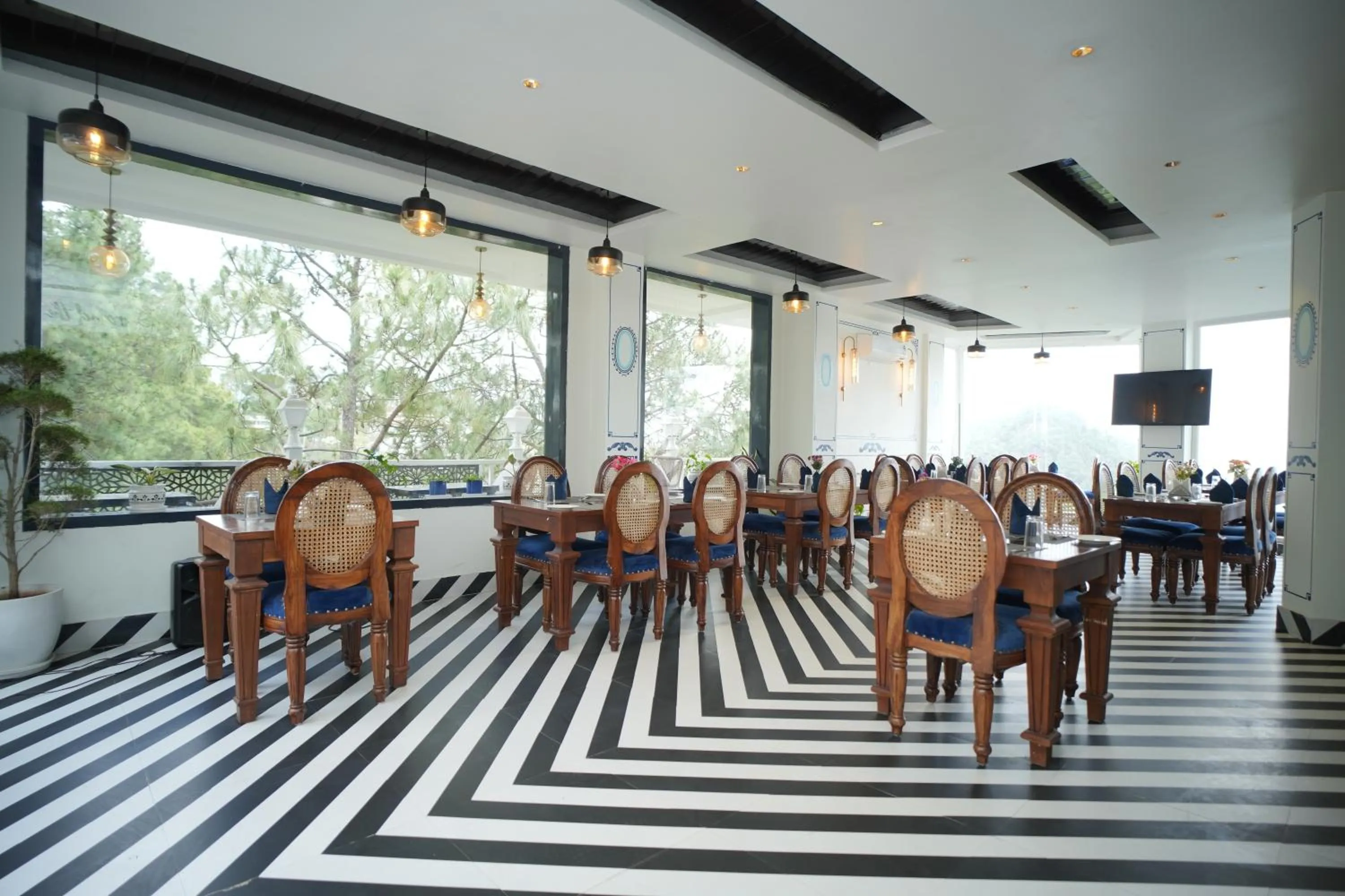 Restaurant/places to eat in Oakhill Resorts