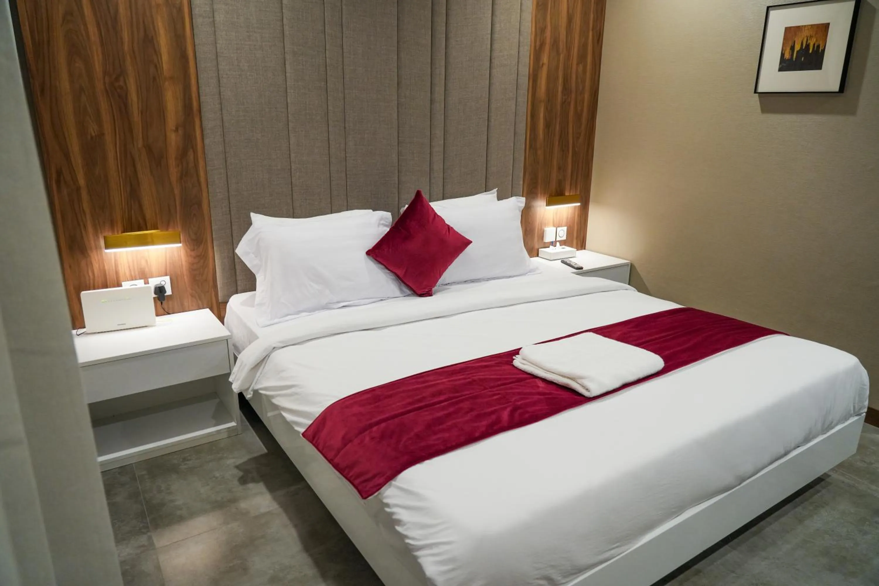 Bedroom, Bed in Modern Heights