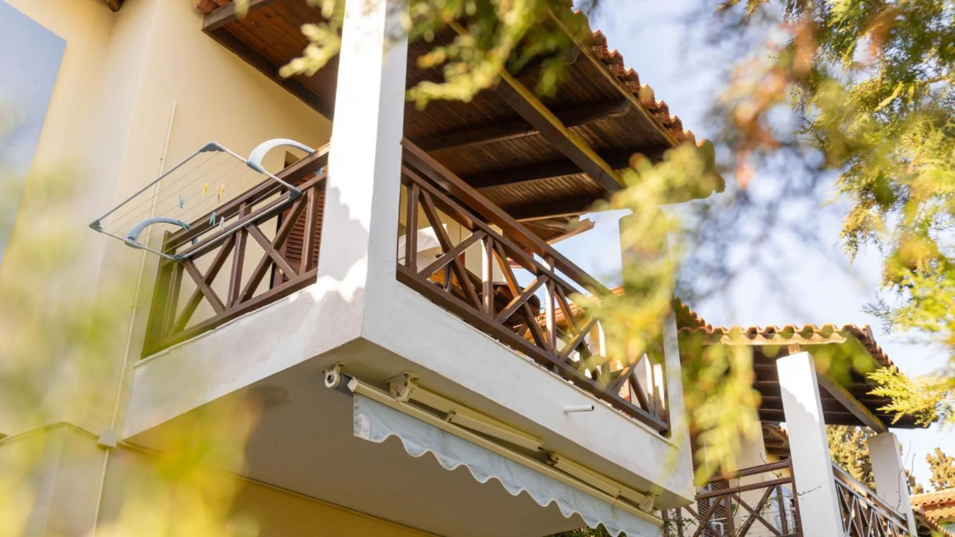 Property building in Xenios Zeus