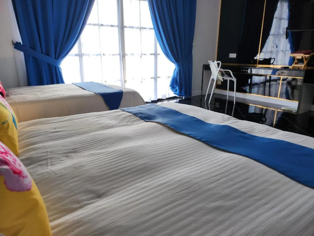 Bedroom, Bed in BERUNTUNG KE BARI RESORT @ PANTAI PENARIK