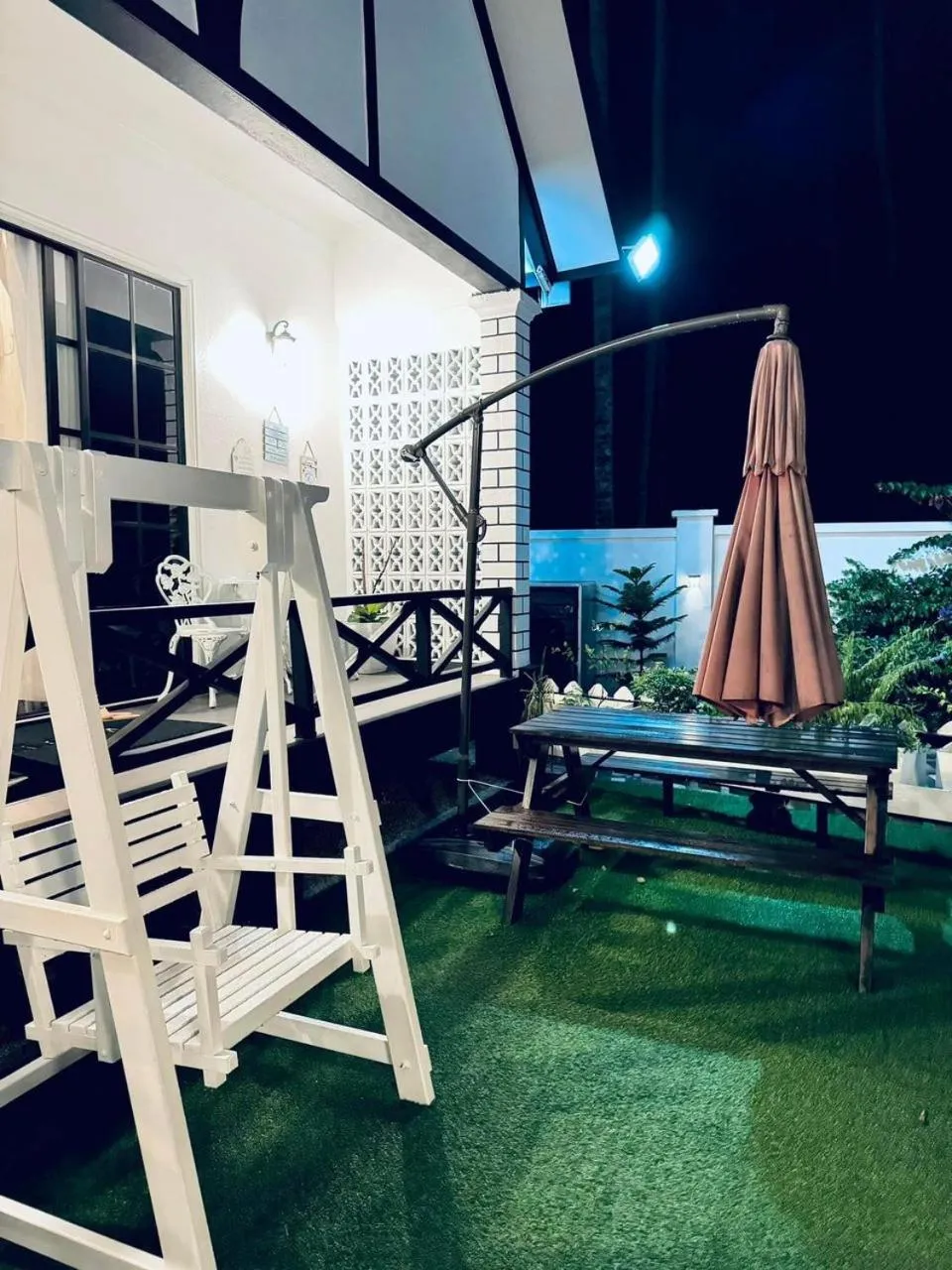 Garden in BERUNTUNG KE BARI RESORT @ PANTAI PENARIK