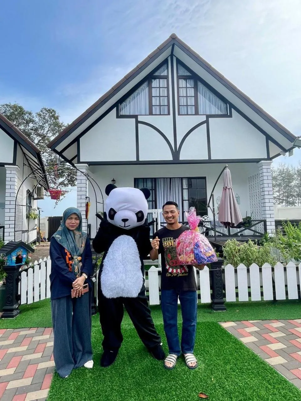 Day in BERUNTUNG KE BARI RESORT @ PANTAI PENARIK