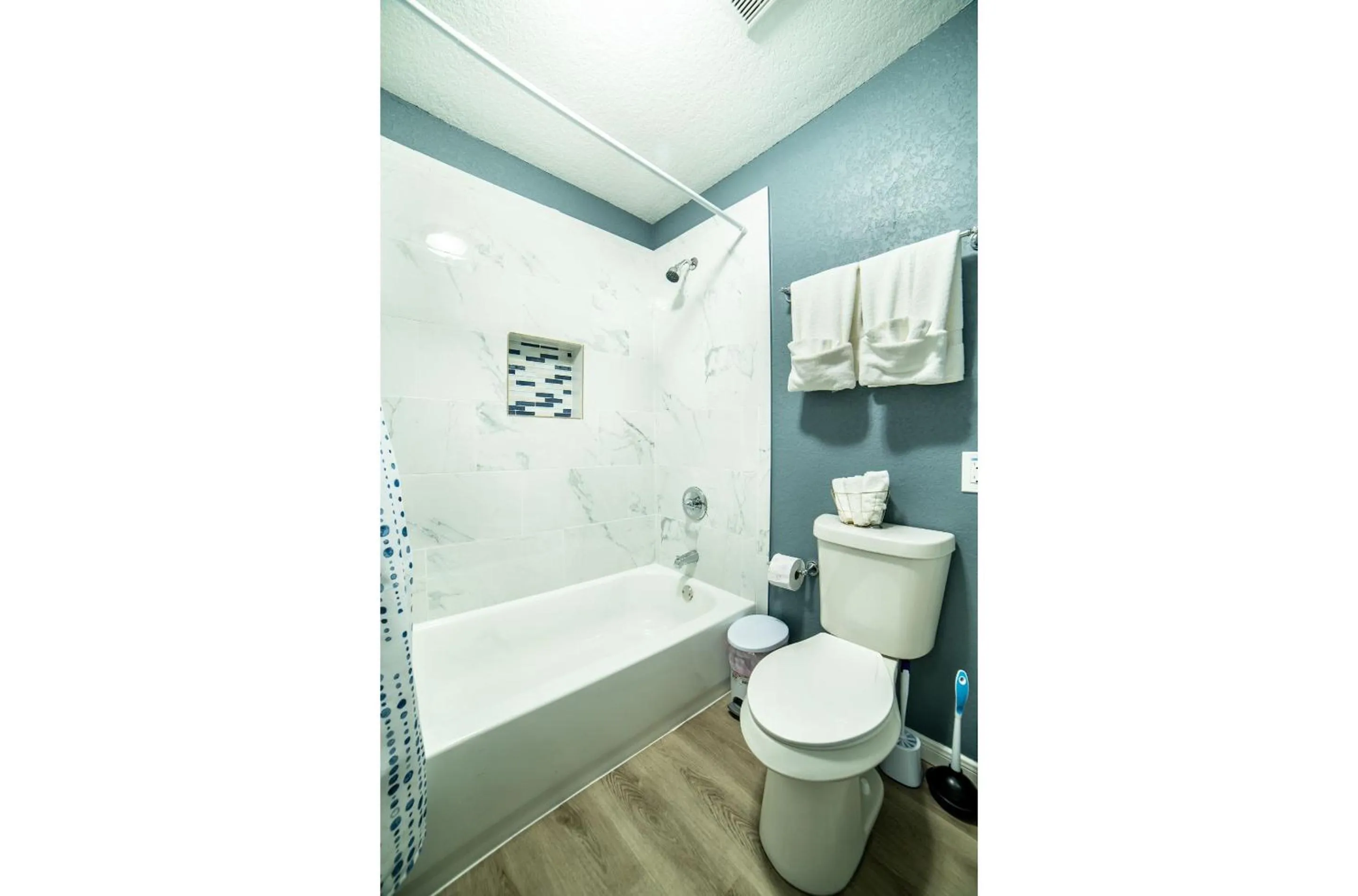 Other in Fascinating 2BR1BA Near Festive DT and Riverwalk