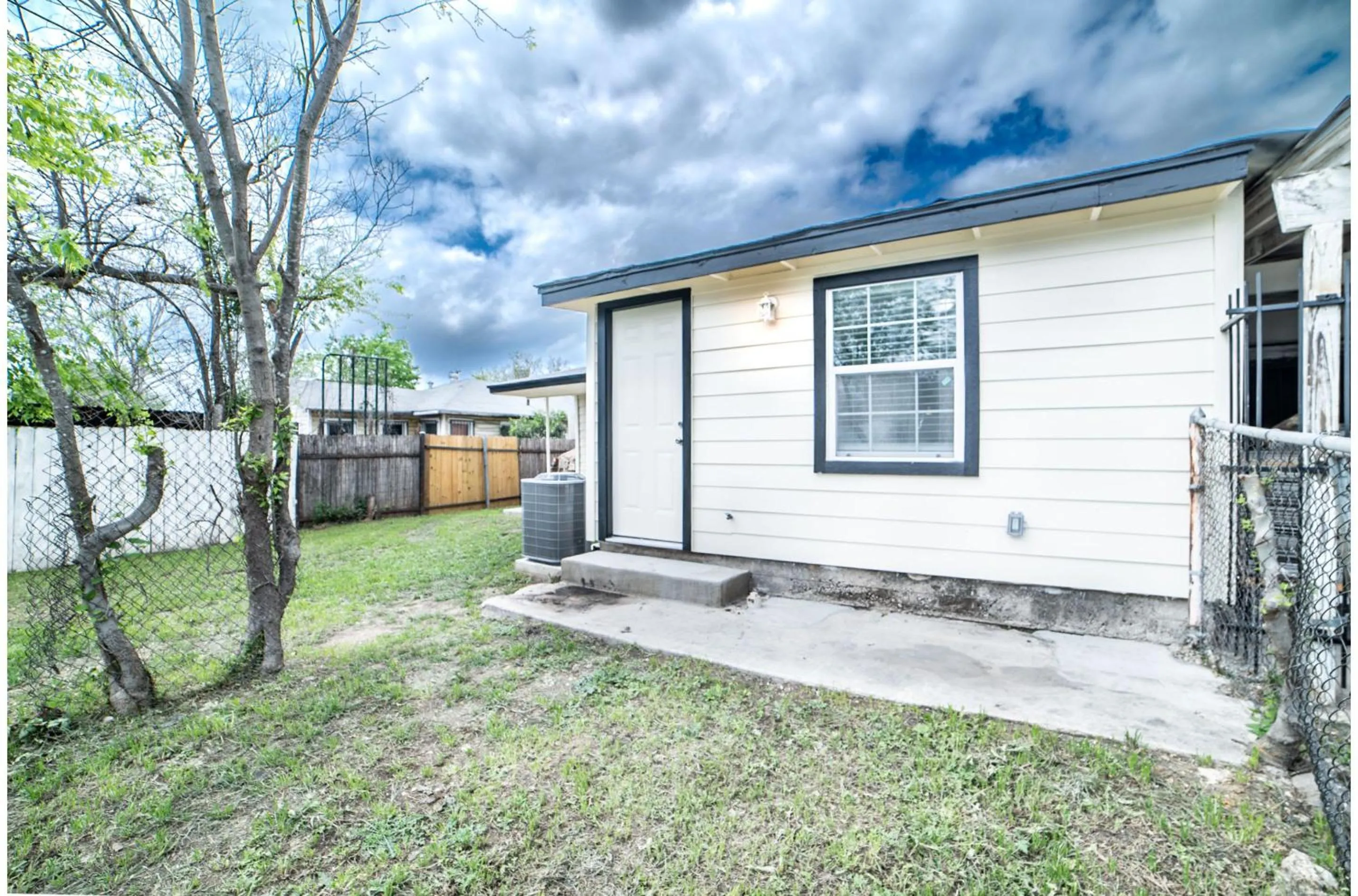 Other in Fascinating 2BR1BA Near Festive DT and Riverwalk