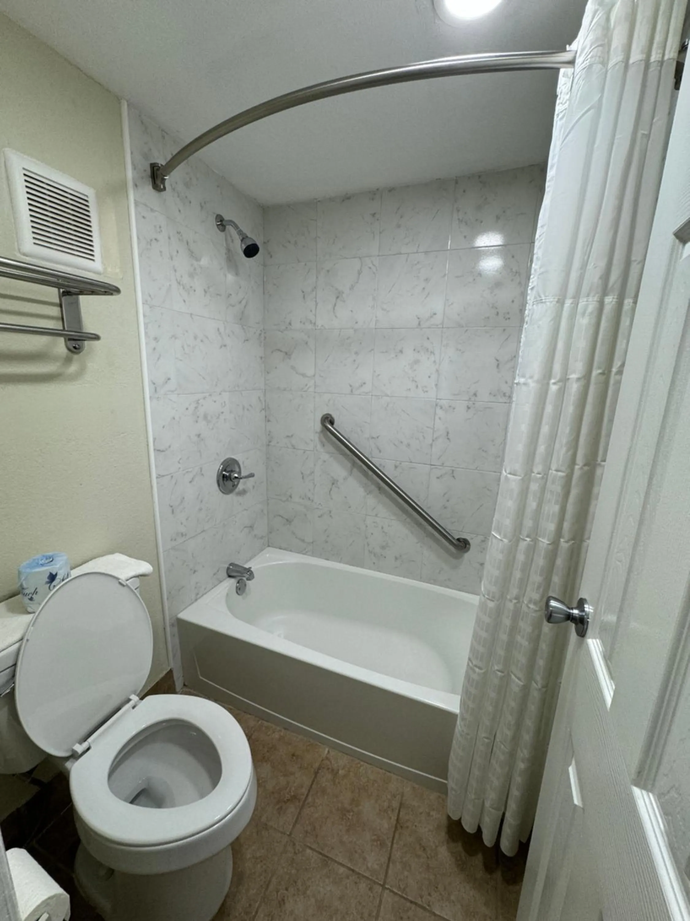 Shower in River Palm Hotel