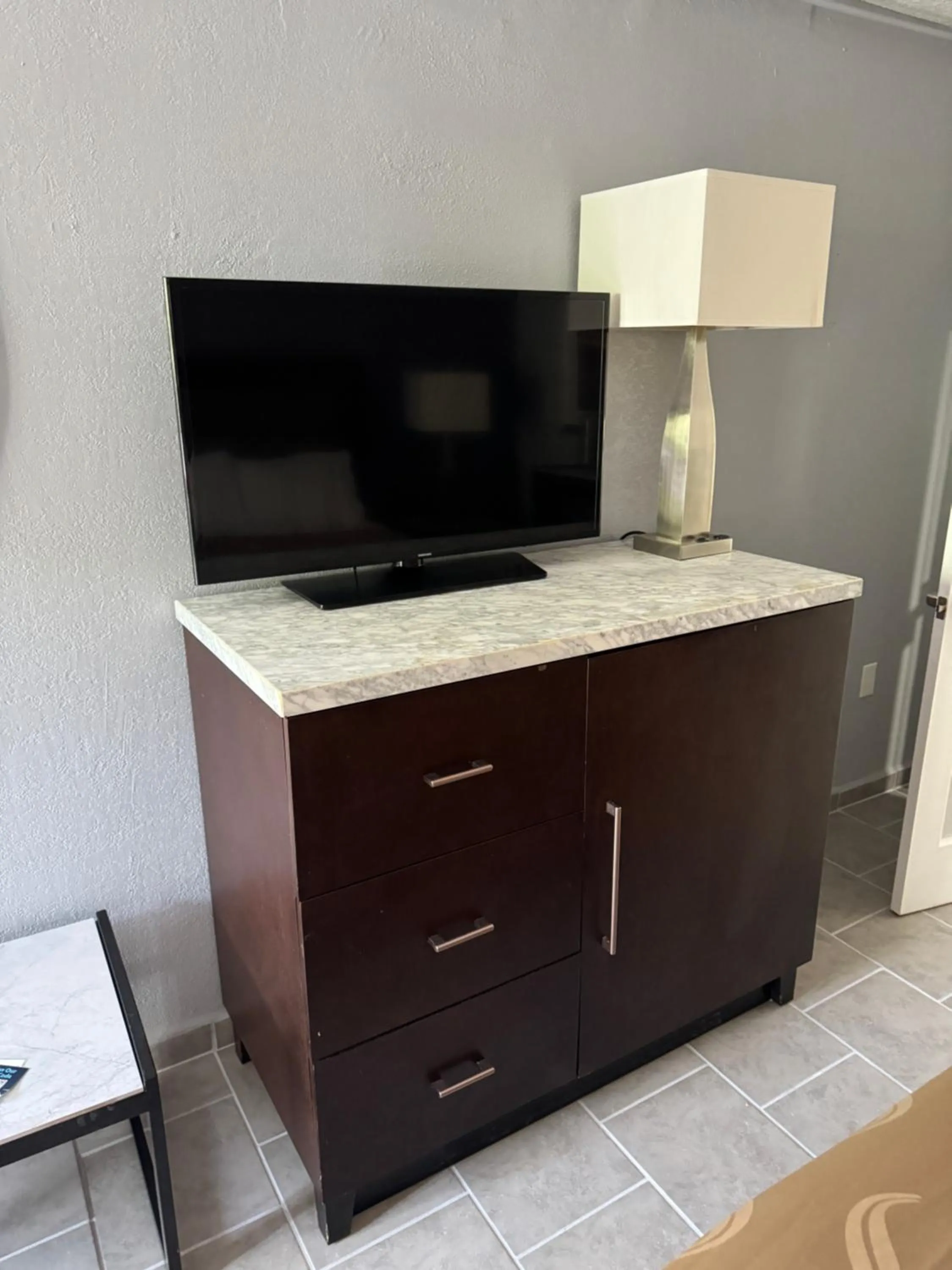 TV and multimedia in River Palm Hotel